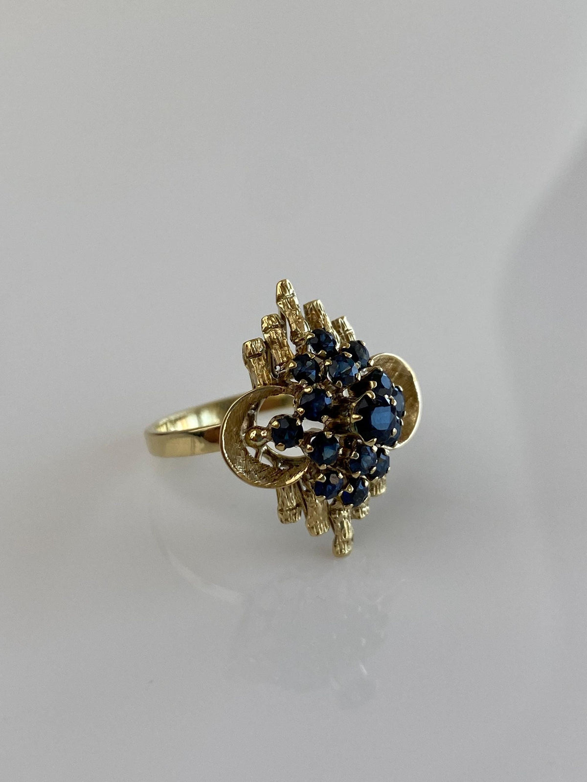 Vintage Solid 14k Yellow Gold Blue Sapphire Cluster Ring - Size 6