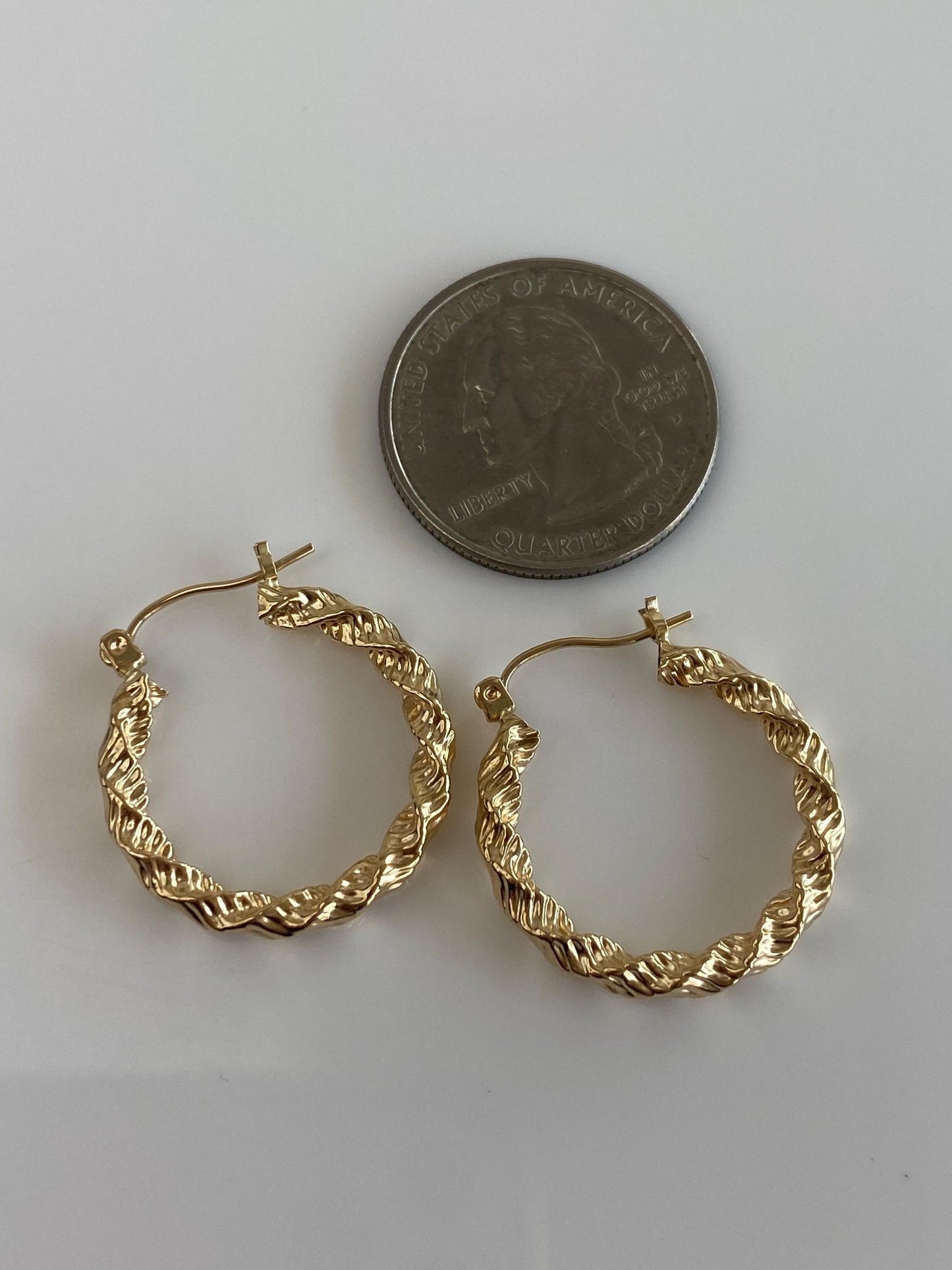 Vintage 14k Yellow Gold Twist Hoop Earrings
