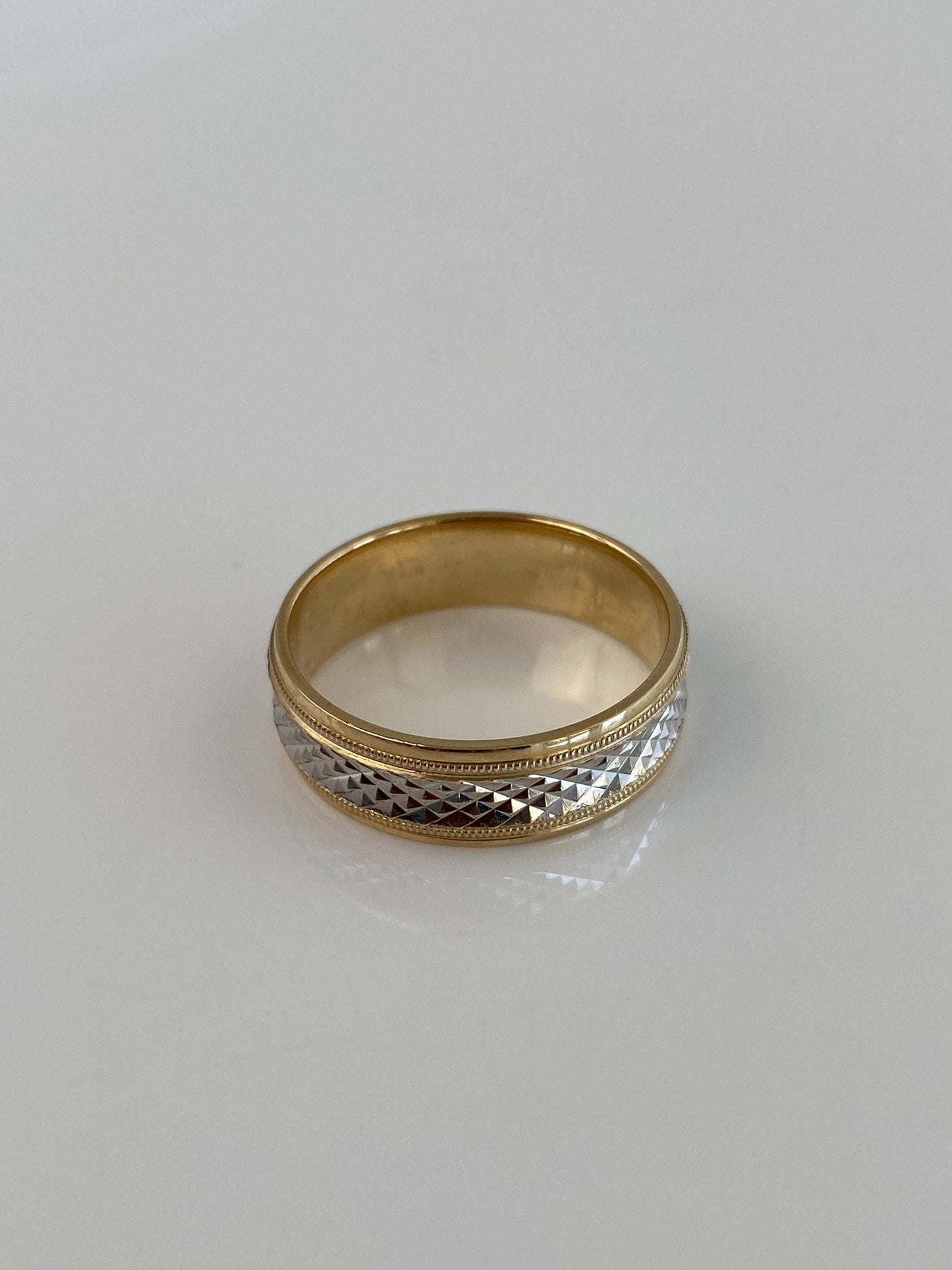 Vintage Solid 10k White & Yellow Gold Diamond Cut Ring Band - Size 8