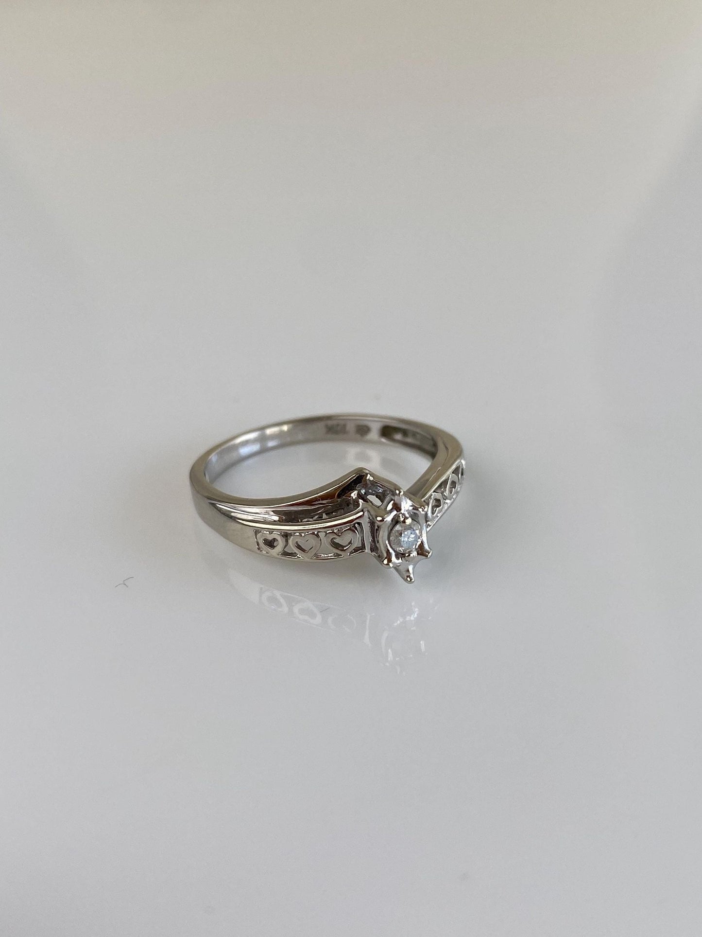 Vintage Solid 10k White Gold Diamond Ring - Size 6.75