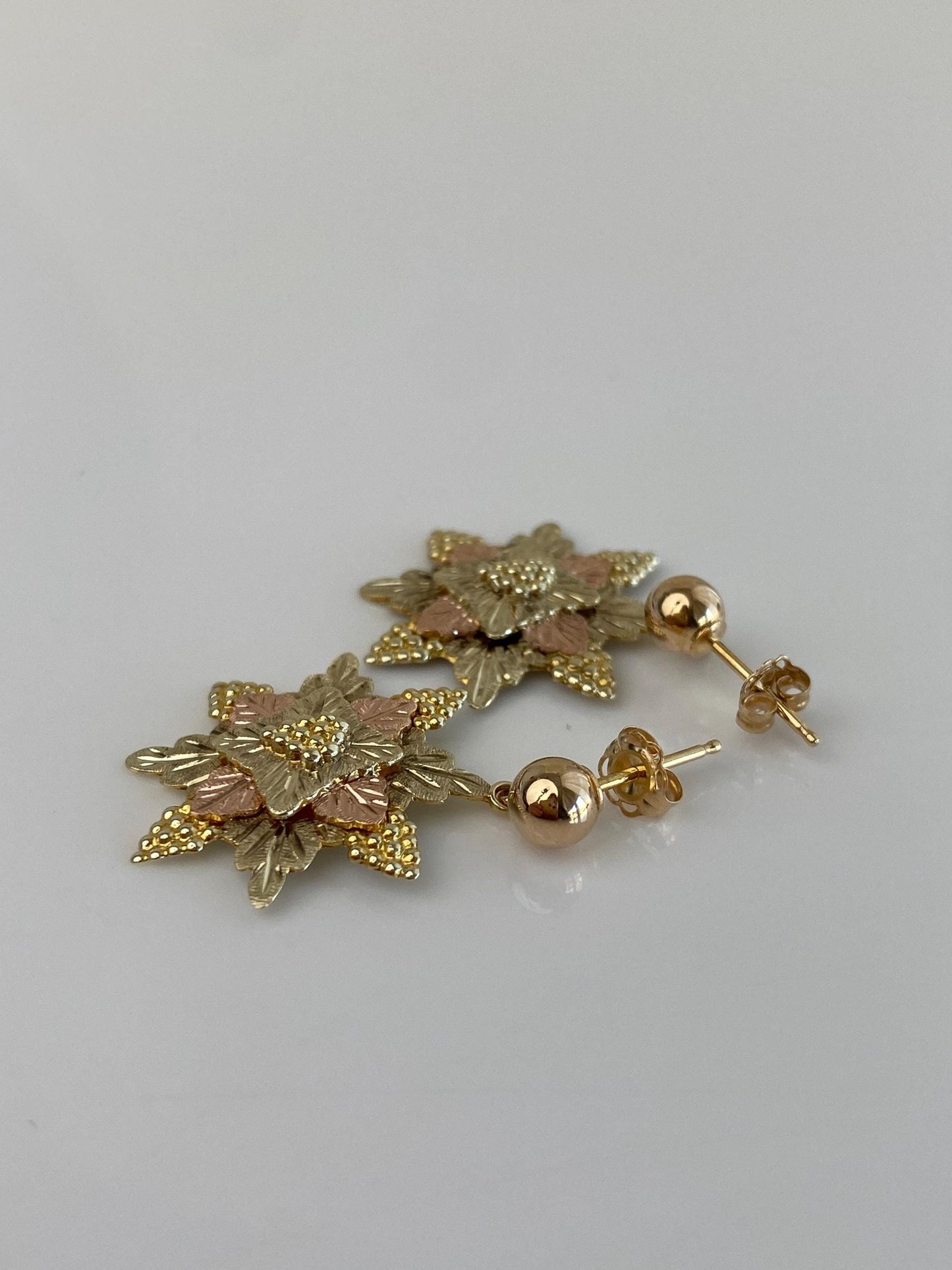 Vintage Solid 14k Tri Tone Gold Grape Leaves Dangle Stud Earrings