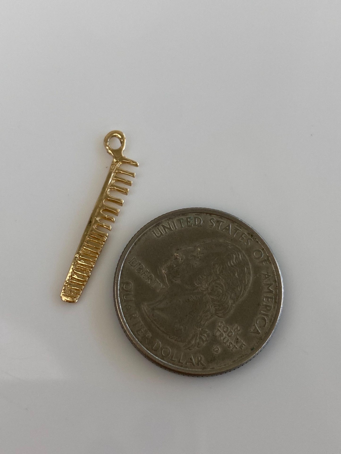 Vintage Solid 14k Yellow Gold Comb Charm