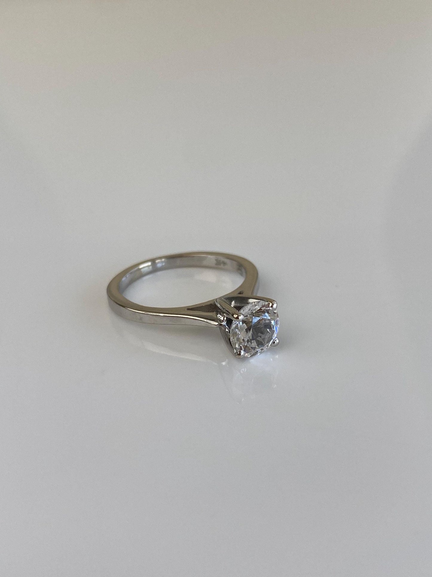 Vintage Solid 14k White Gold Clear Spinel Ring - Size 4.5