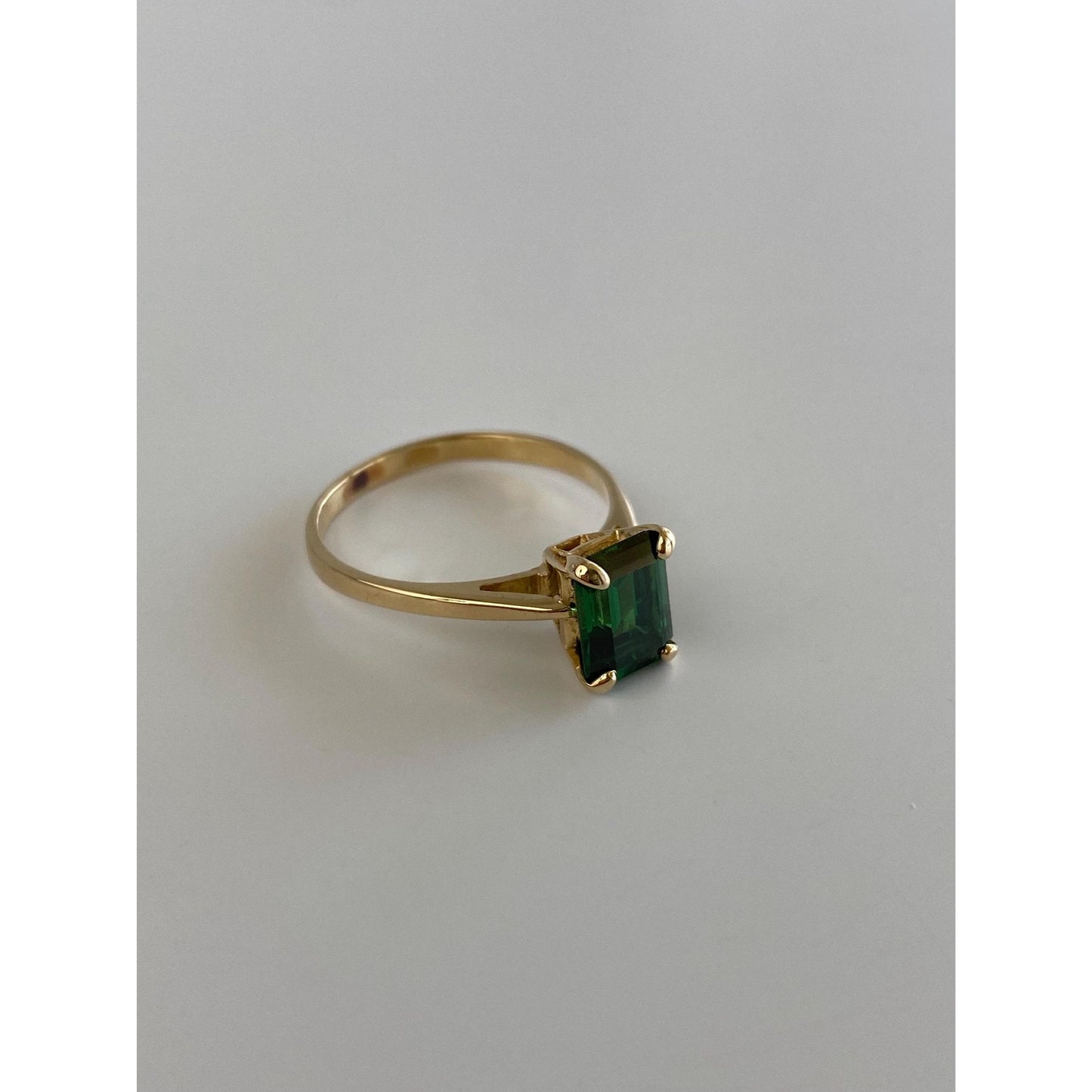 Solid 14k Yellow Gold Green Cubic Zirconia Ring - Size 7