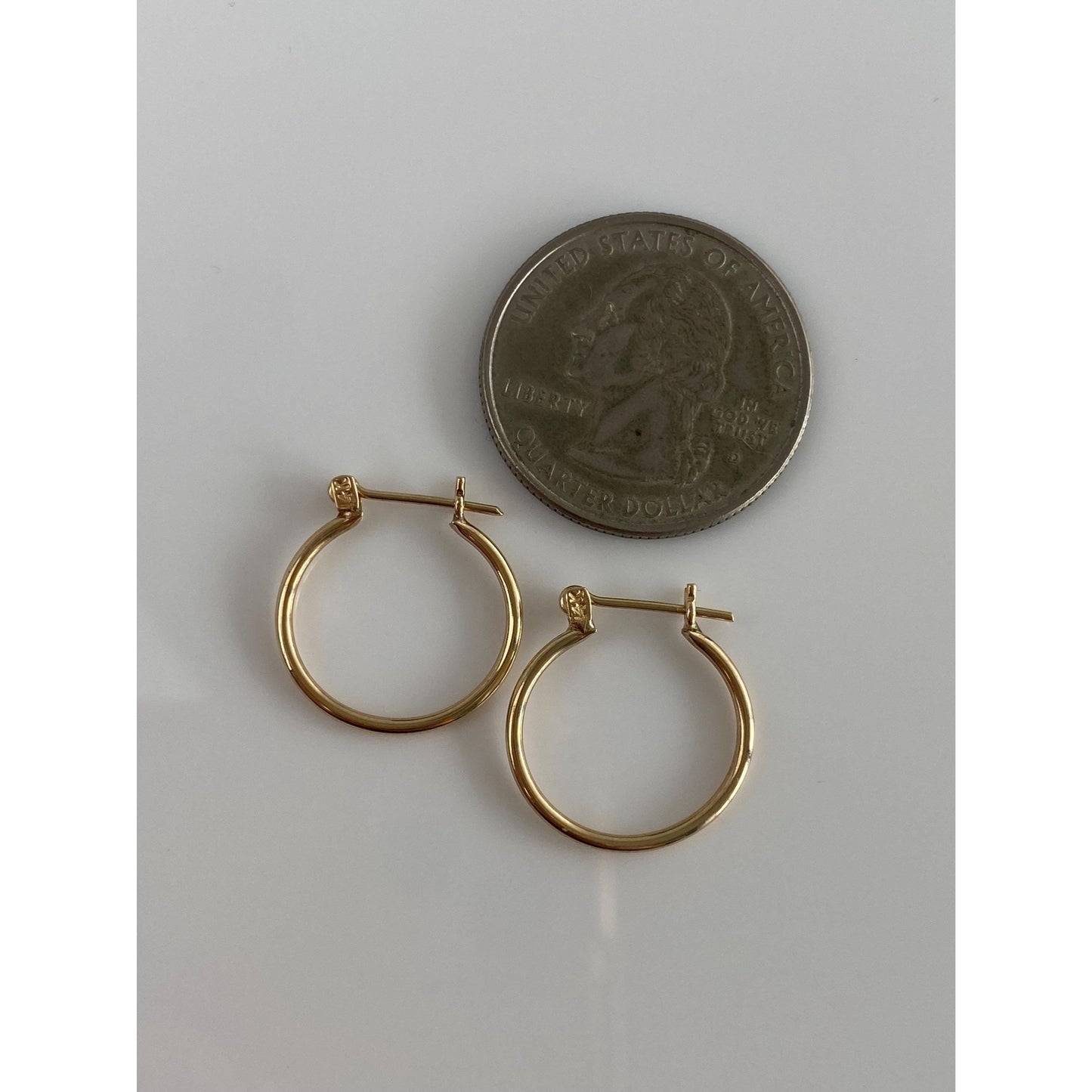 Vintage 14k Yellow Gold Thin Hoop Earrings