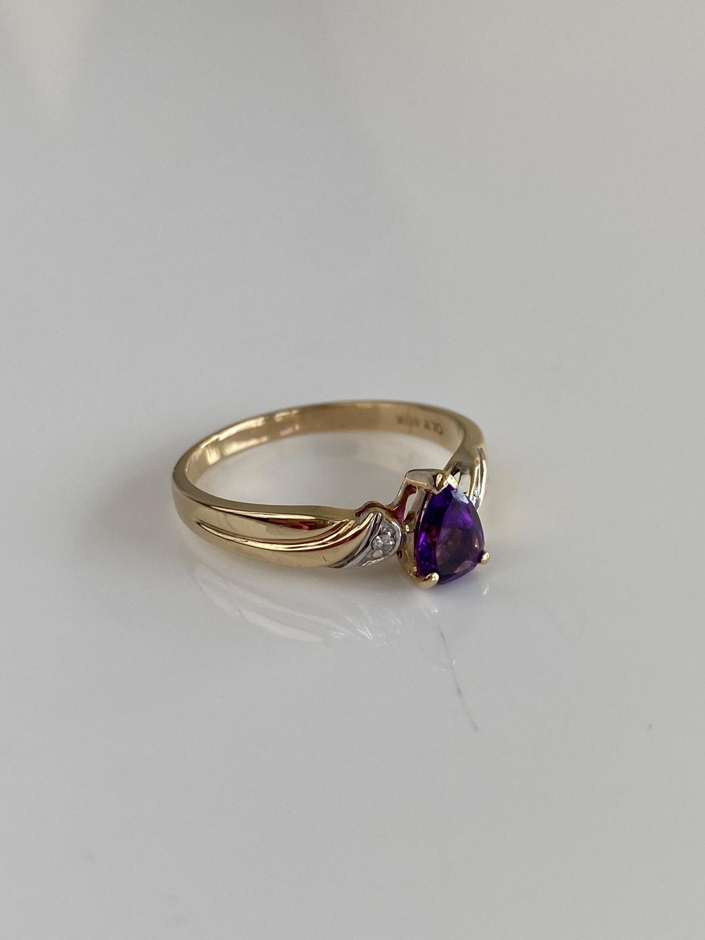 Vintage Solid 10k White & Yellow Gold Diamond Amethyst Teardrop Ring - Size 8.5