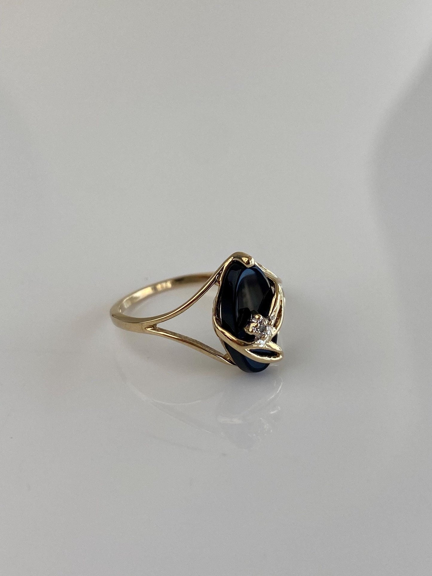 Vintage Solid 10k Yellow Gold Black Onyx Diamond Ring - Size 6.75