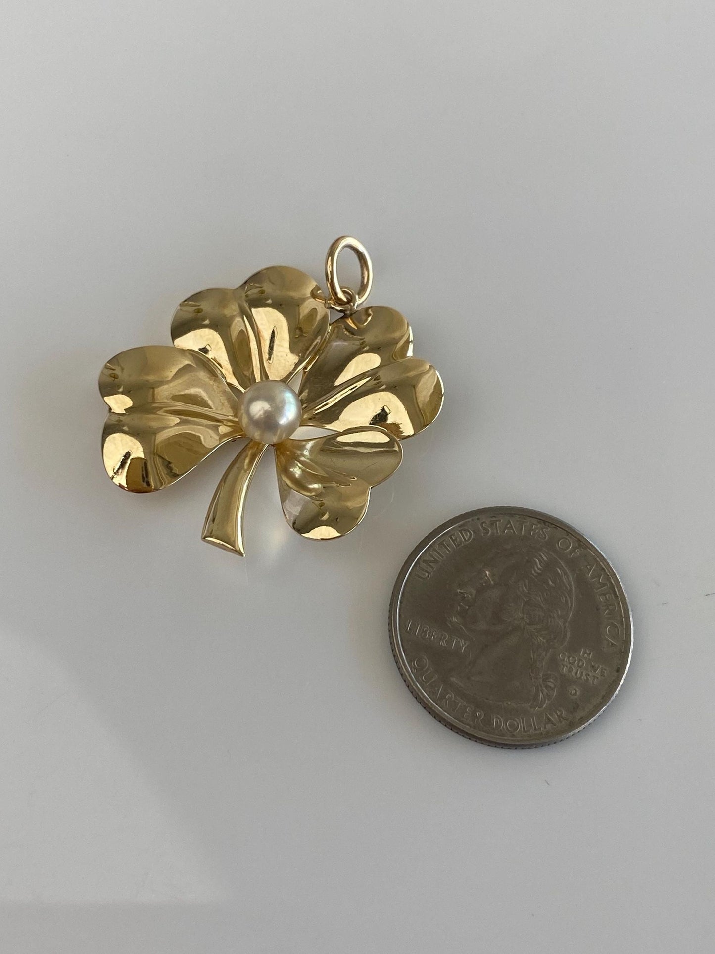 Vintage Solid 14k Yellow Gold Large Pearl Clover Charm