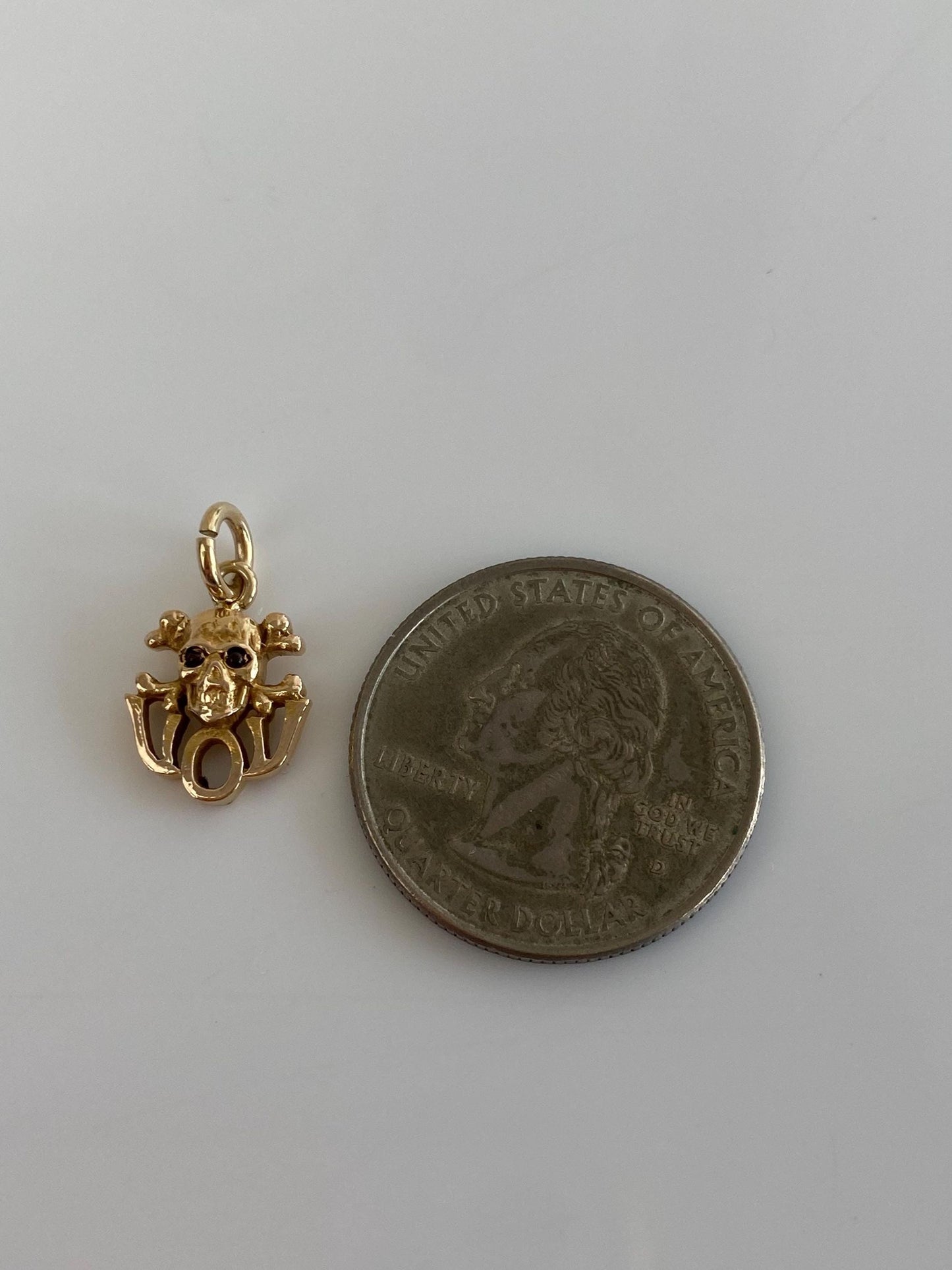 Vintage Solid 10k Yellow Gold Skull Cross Bones Charm