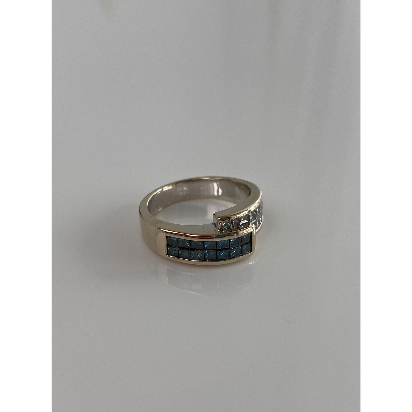 Vintage Solid 18k White Gold Blue & Clear Diamond Bypass Ring - Size 6