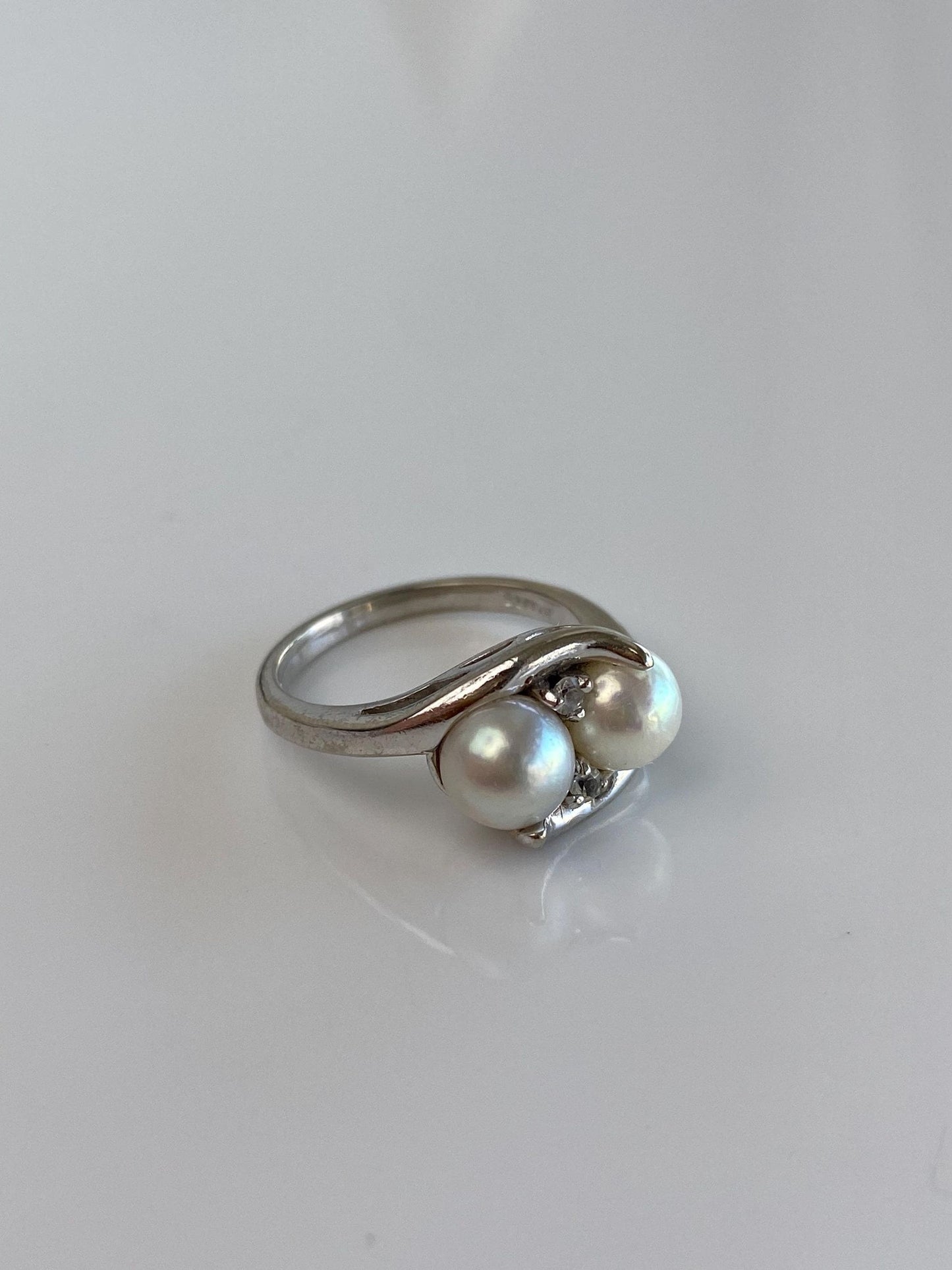 Vintage Solid 10k White Gold Clear Spinel Pearls Ring - Size 5.25