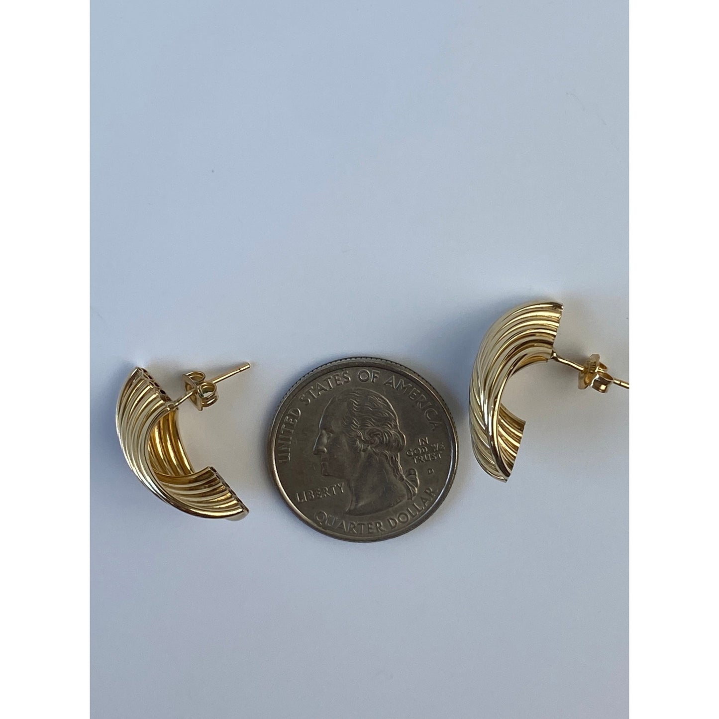 Vintage 14k Yellow Layered Wave Stud Earrings