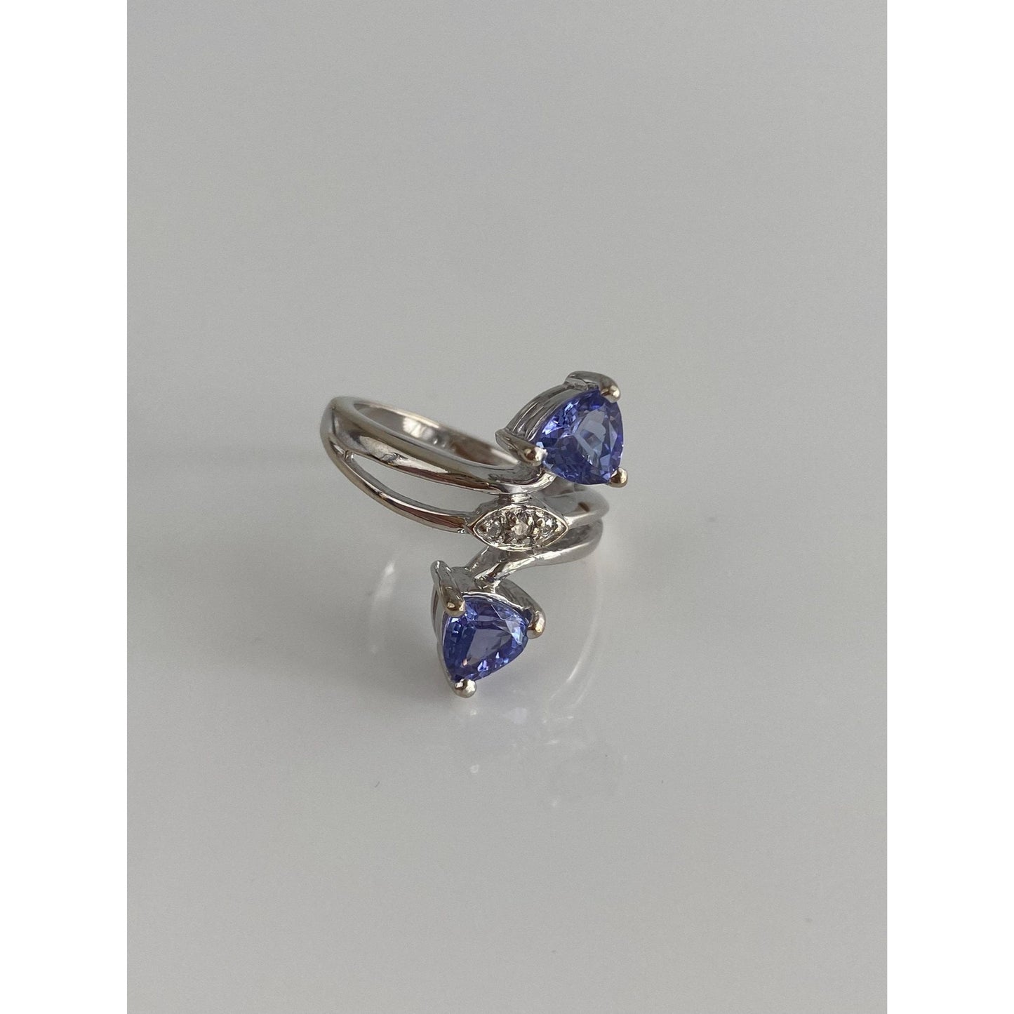Solid 18k White Gold Diamond Tanzanite Ring - Size 6.75