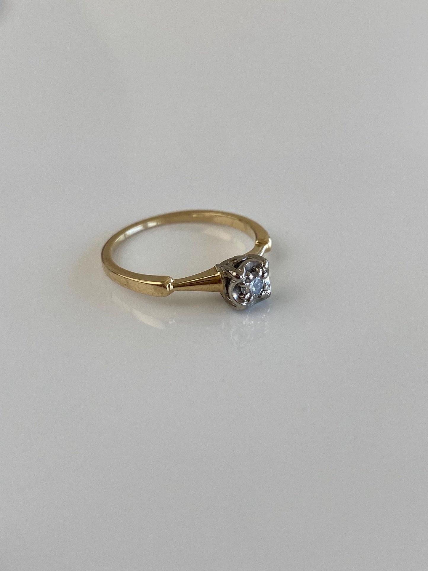 Vintage Solid 14k White & Yellow Gold Diamond Ring - Size 5.25