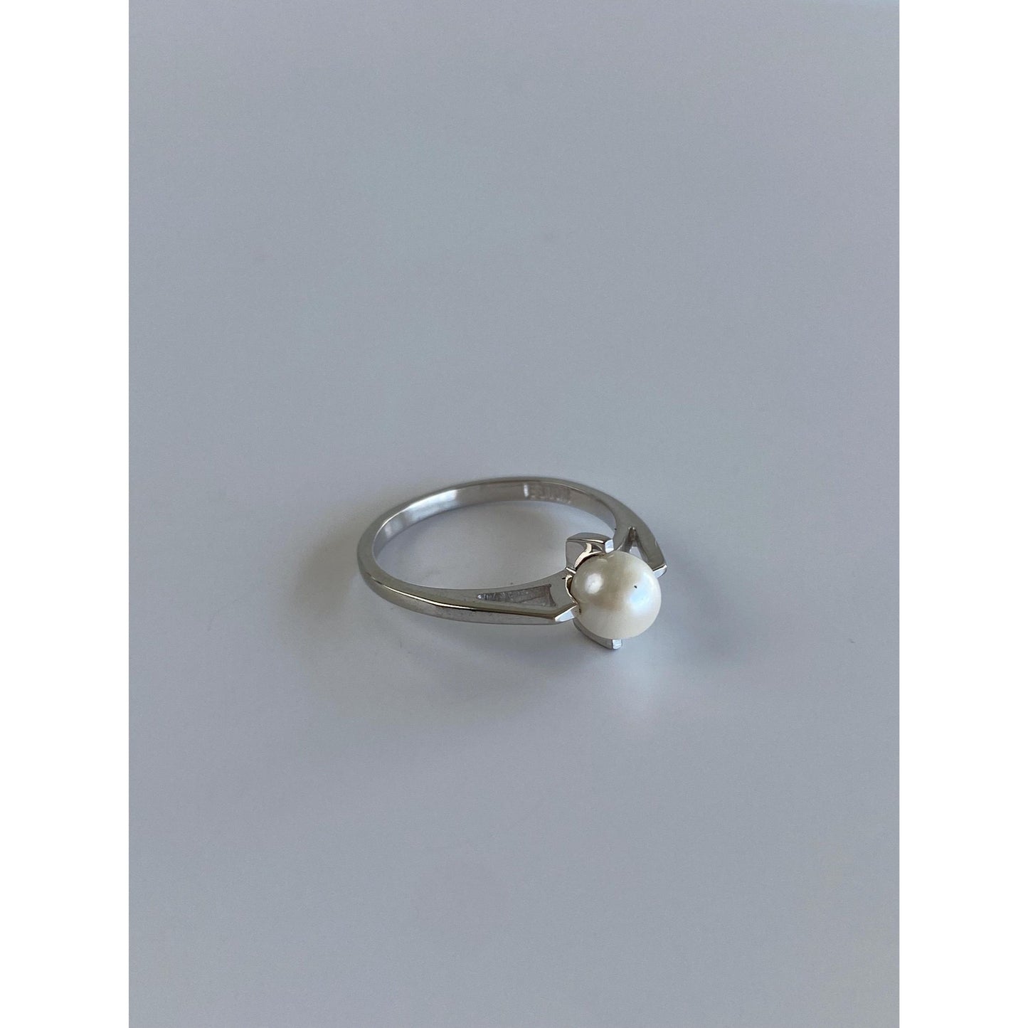 Vintage Solid 10k White Gold Pearl Ring - Size 5.75