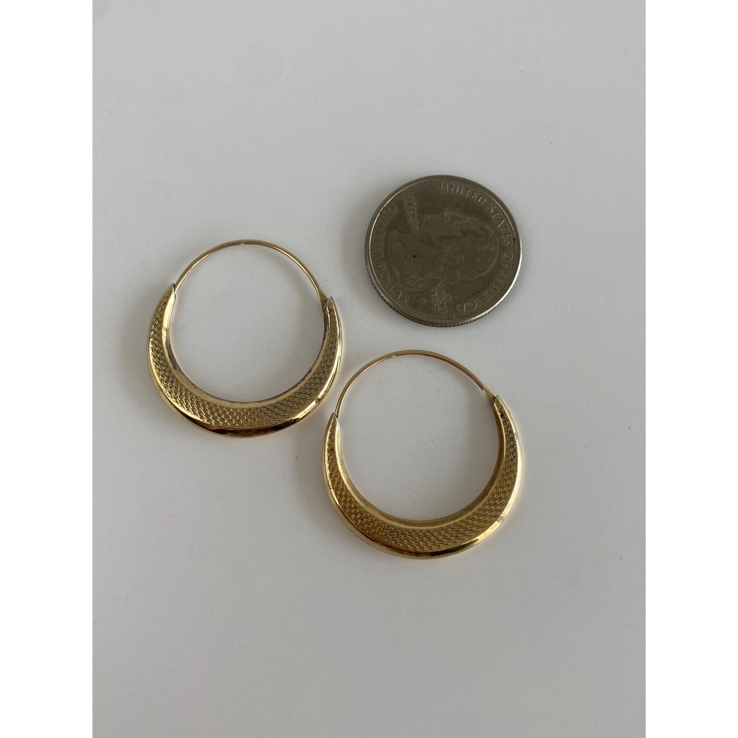 Vintage 14k Yellow Gold Designed Hoop Earrings