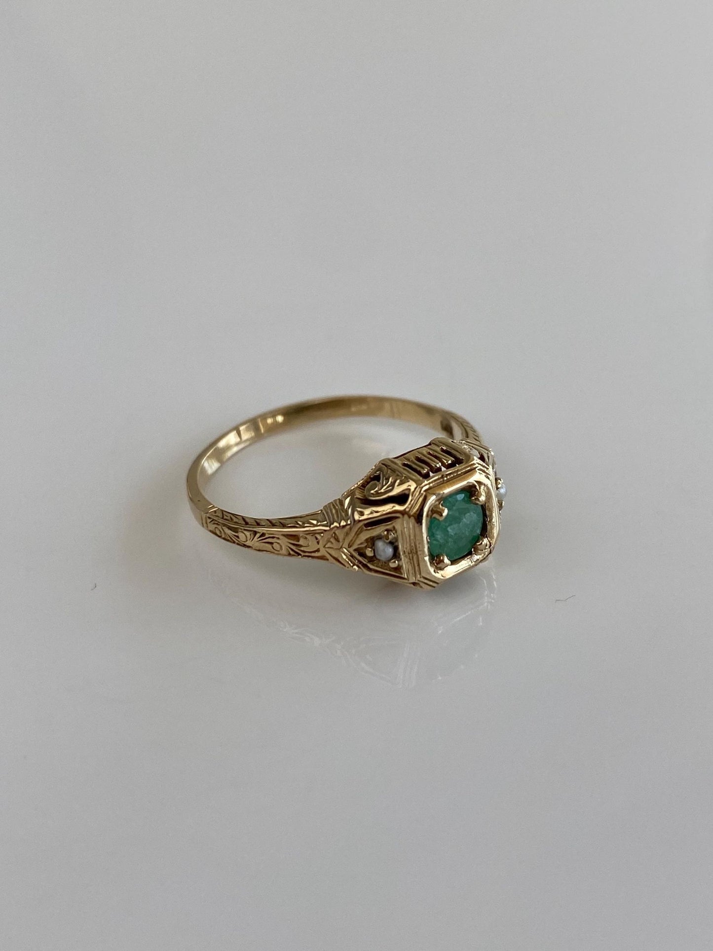 Vintage Solid 14k Yellow Gold Emerald Seed Pearl Art Deco Ring - Size 6.5