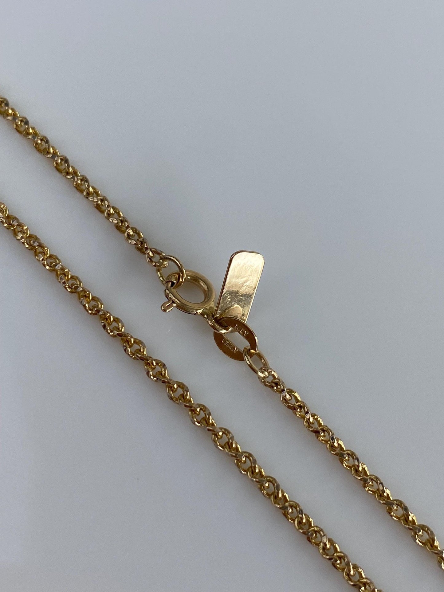 Vintage Solid 14k Yellow Gold Twisted Cable Chain Necklace - 16 inches