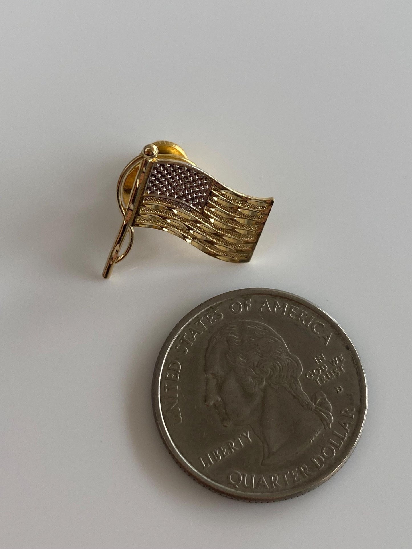 Vintage Solid 14k White & Yellow Gold American Flag Pin