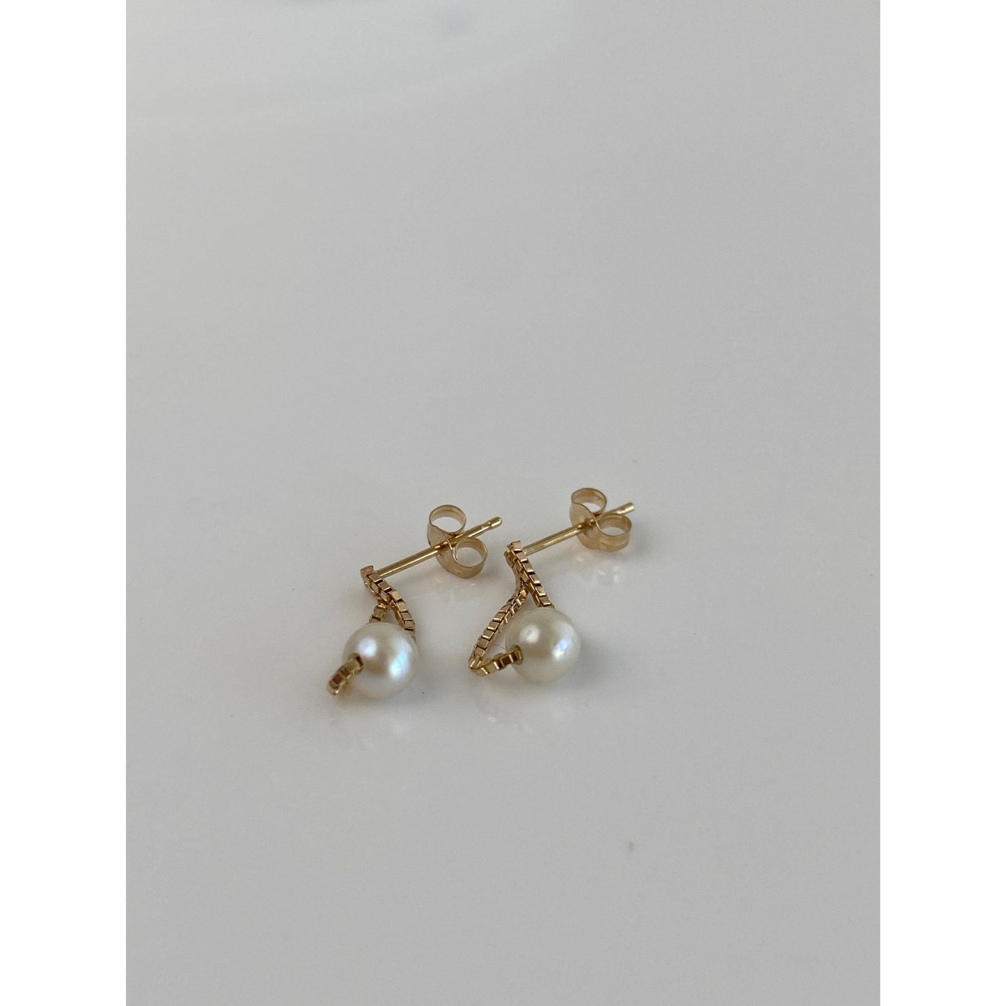 Vintage Solid 14k Yellow Gold Box Chain Pearl Dangle Stud Earrings