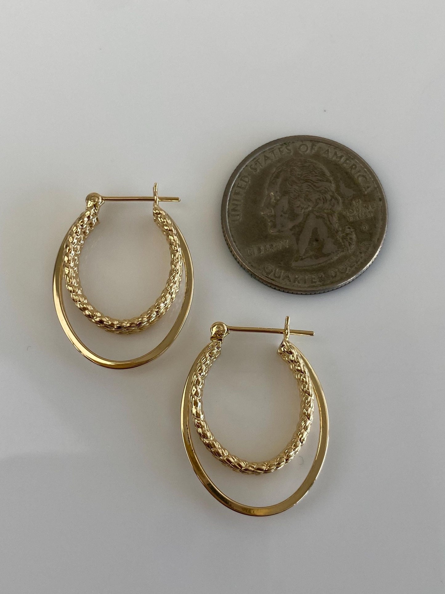 Vintage 14k Yellow Gold Twist Oval Hoop Earrings