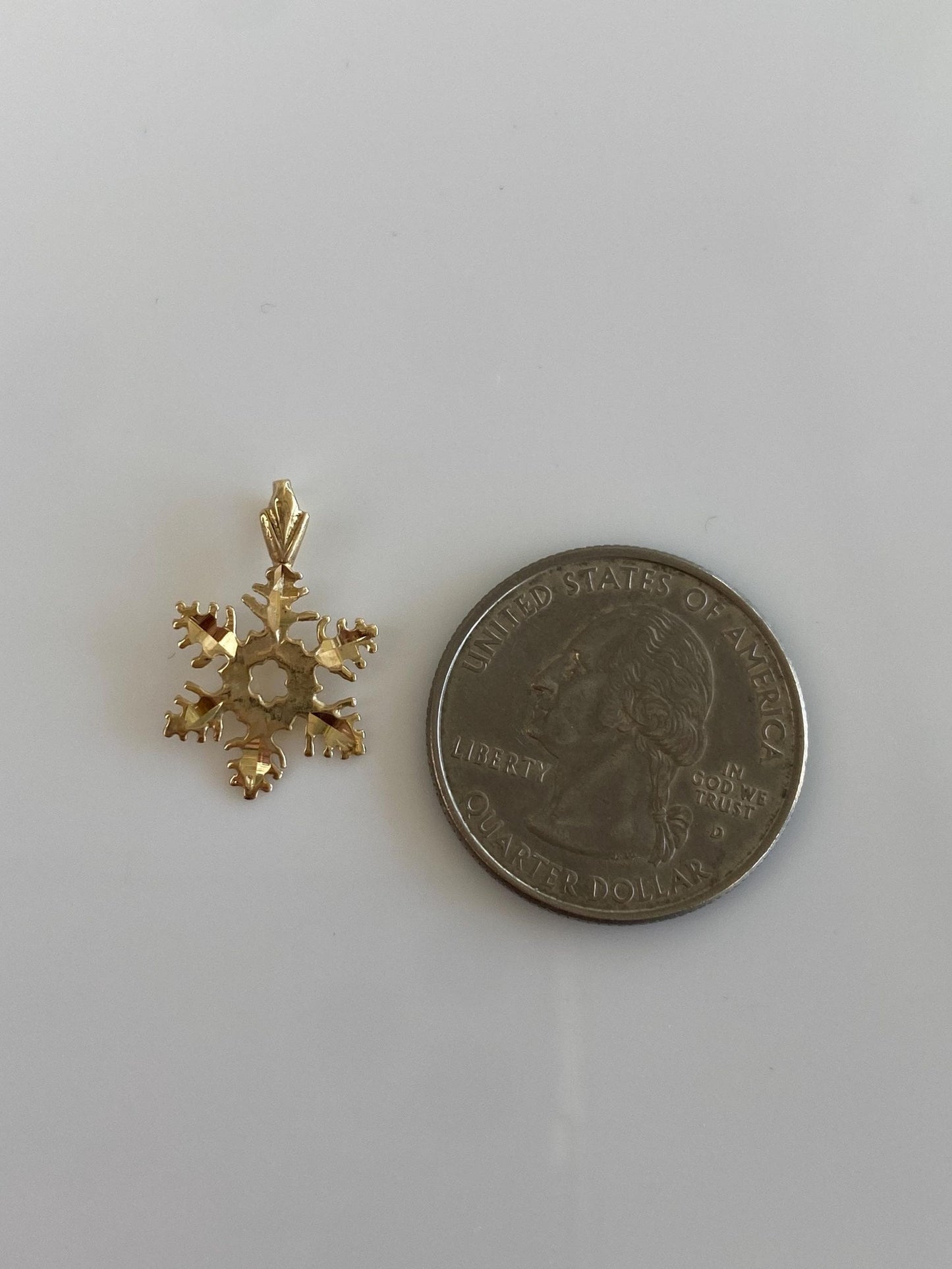Vintage Solid 14k Yellow Gold Diamond Cut Snowflake Charm