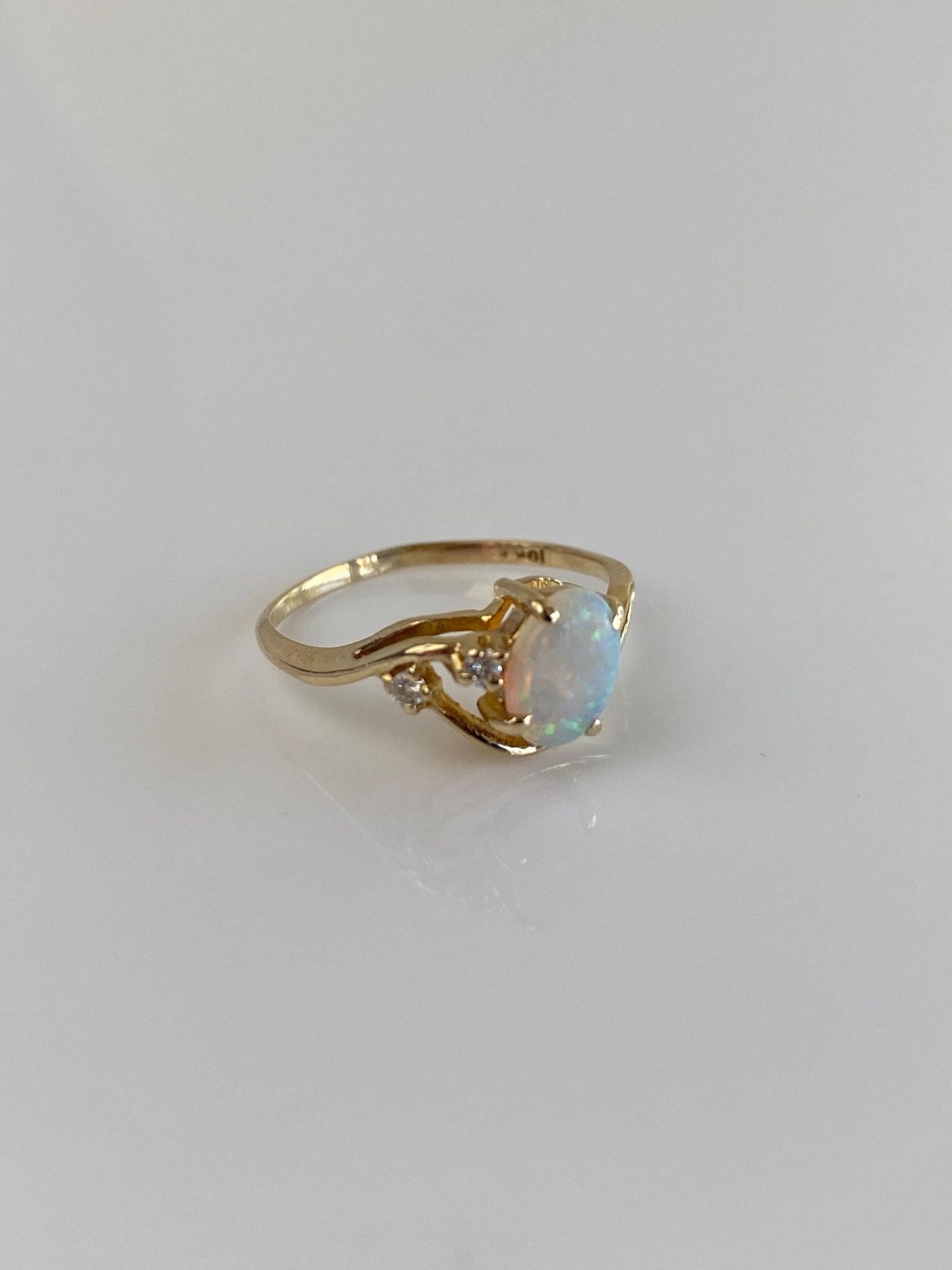 Vintage Solid 10k Yellow Gold Opal Diamond Ring - Size 4.5