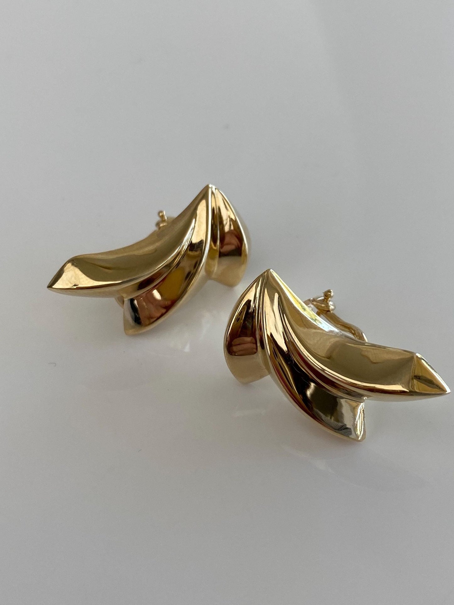 Vintage 14k Yellow Gold Domed Design Stud Earrings