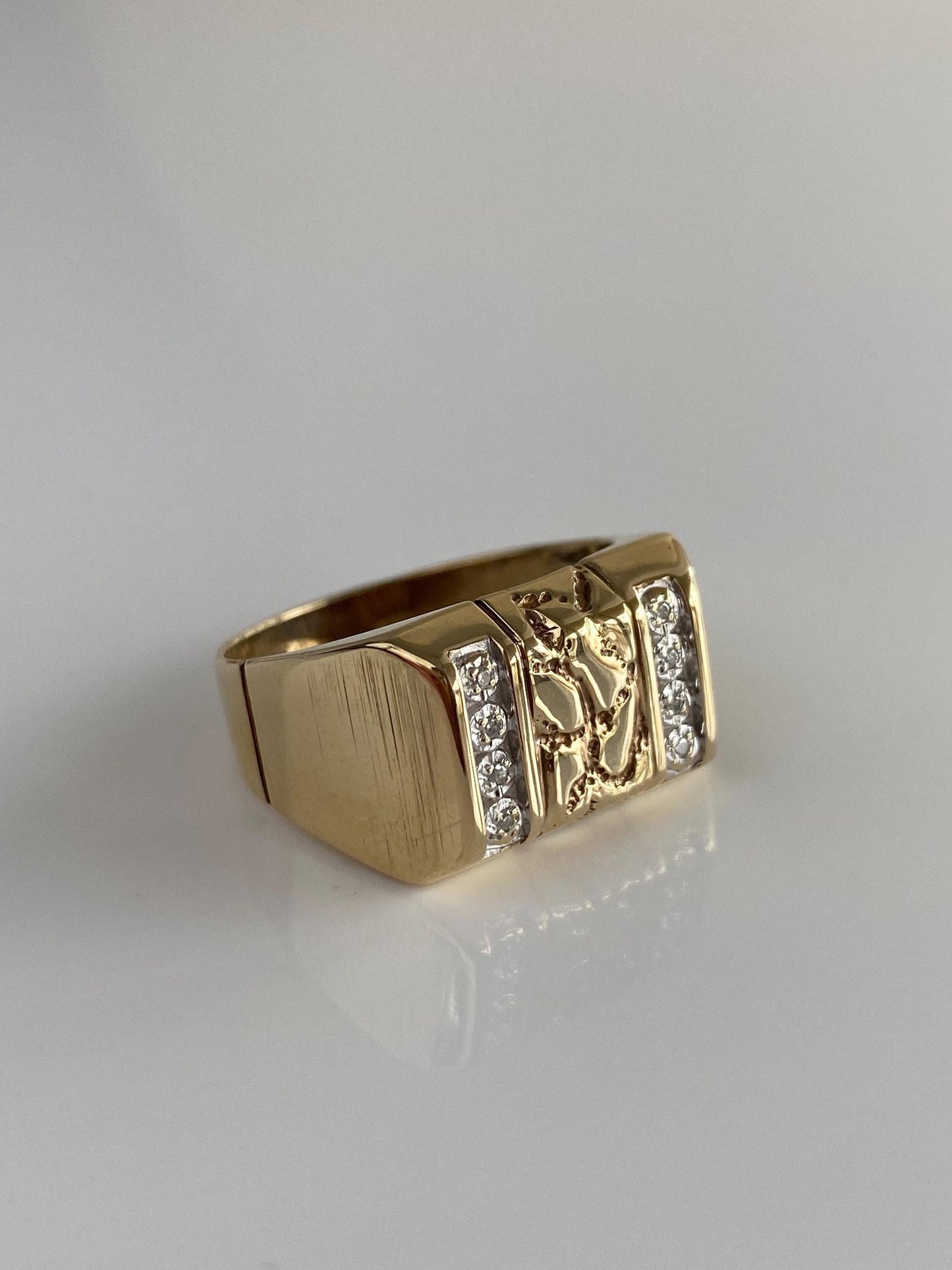 Vintage Solid 10k Yellow Gold Diamond Nugget Ring Band - Size 10.75
