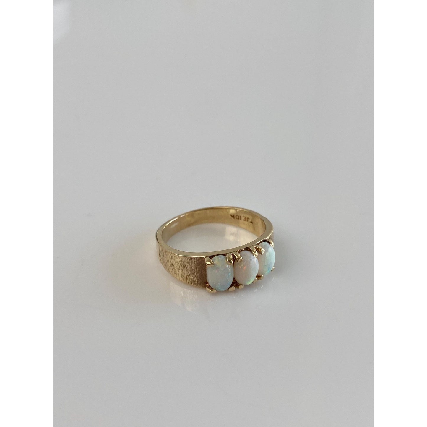 Vintage Solid 10k Yellow Gold Opal Row Ring - Size 6