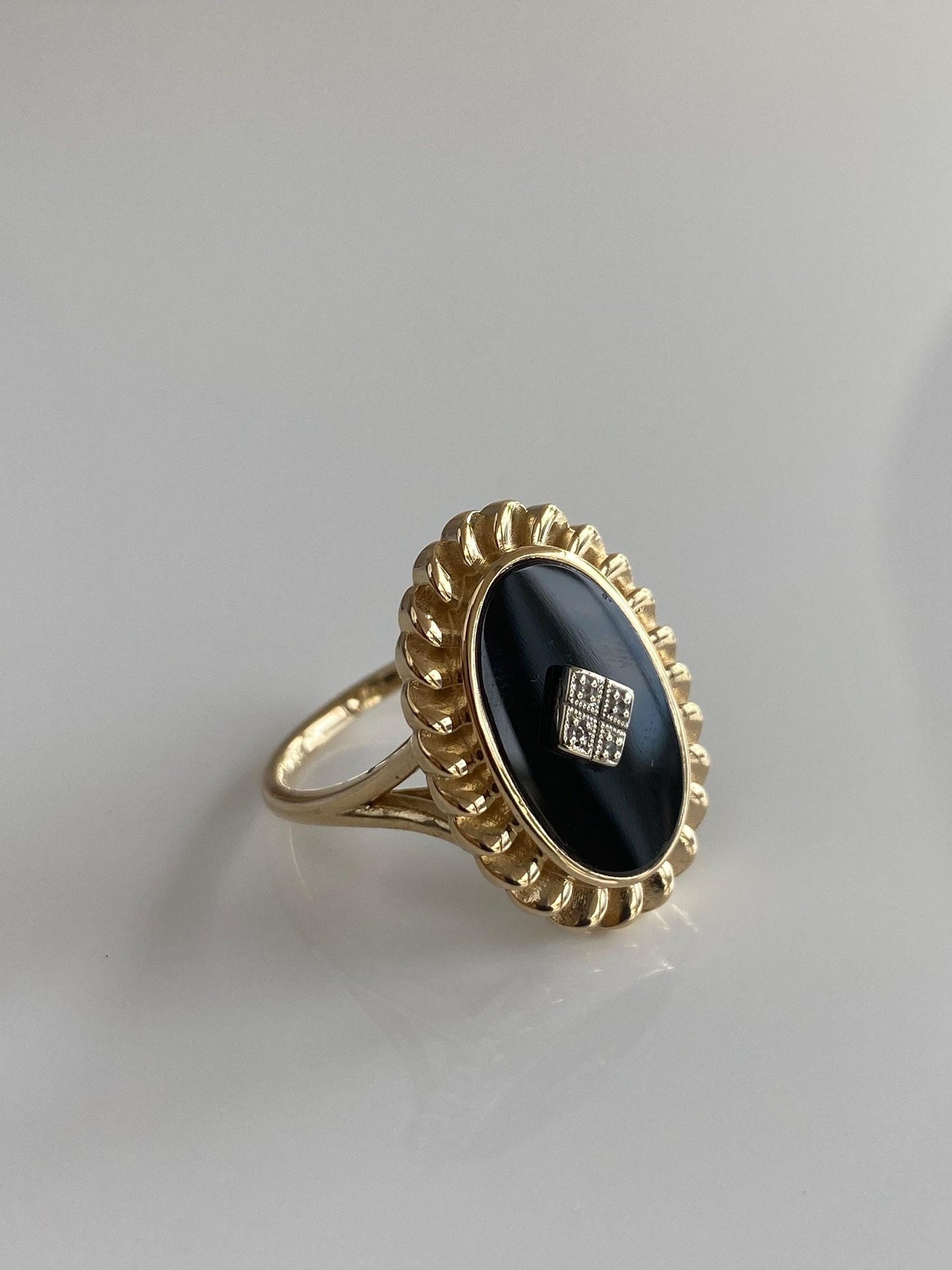 Vintage Solid 14k White & Yellow Gold Onyx Diamond Ring - Size 8.75