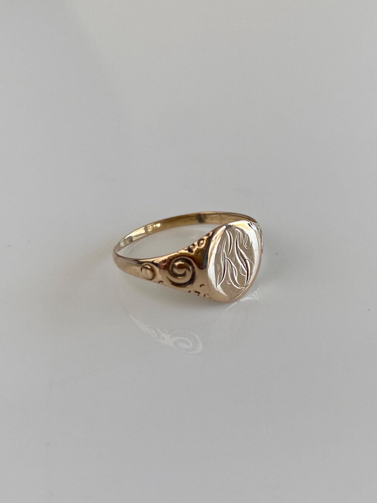 Vintage Solid 9k Rosey Gold Monogram 'RS' Signet Ring - Size 6.25