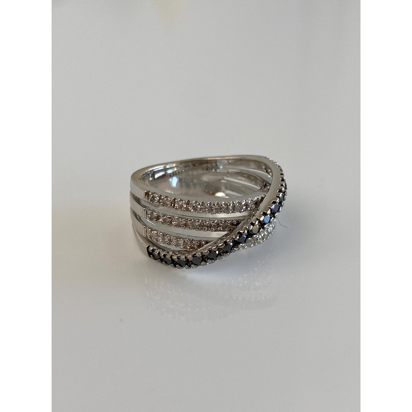 Vintage Solid 14k White Gold Black & Clear Diamond Ring - Size 6.75