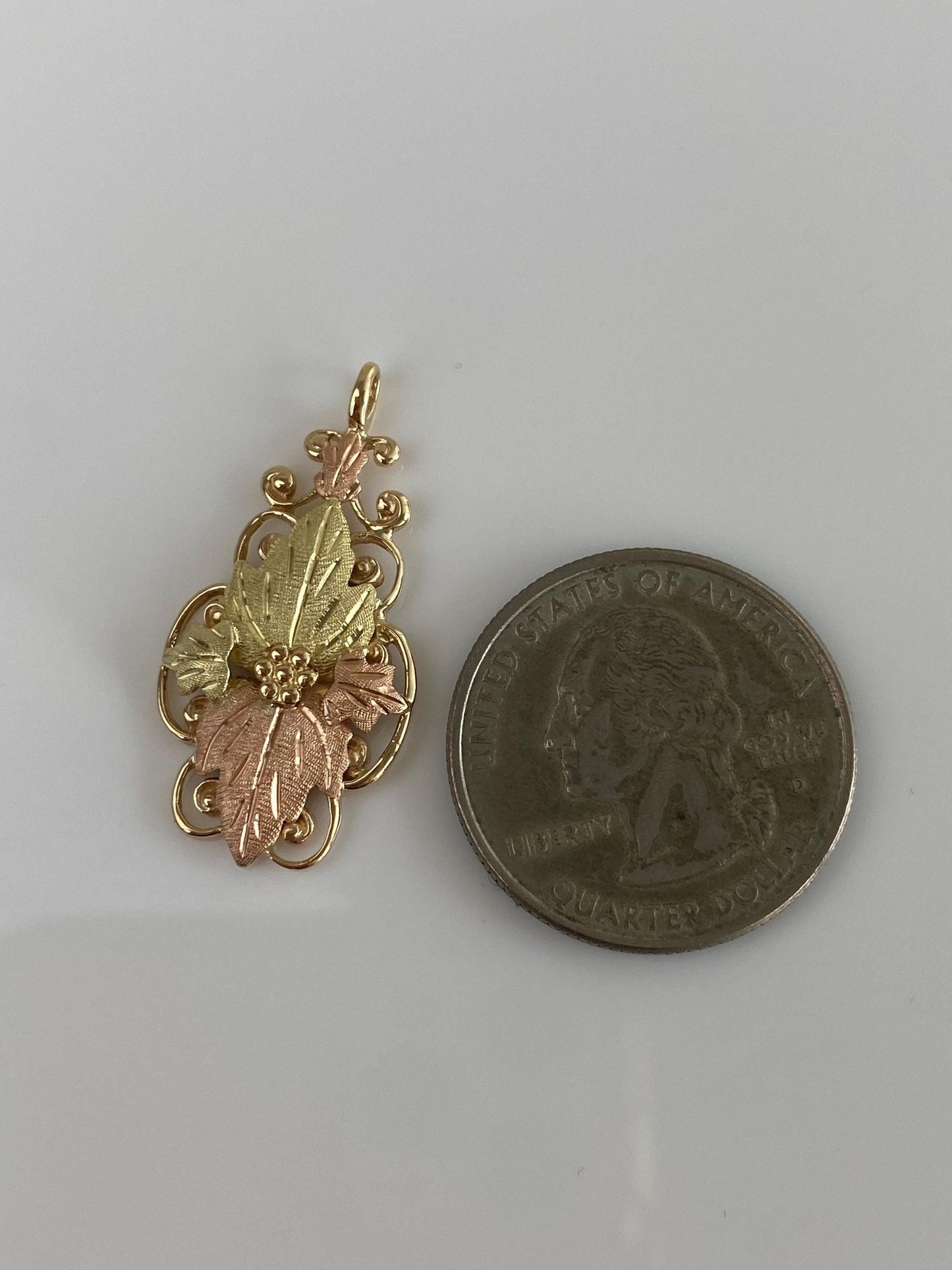 Vintage Solid 14k Tri Tone Gold Grapevine Charm