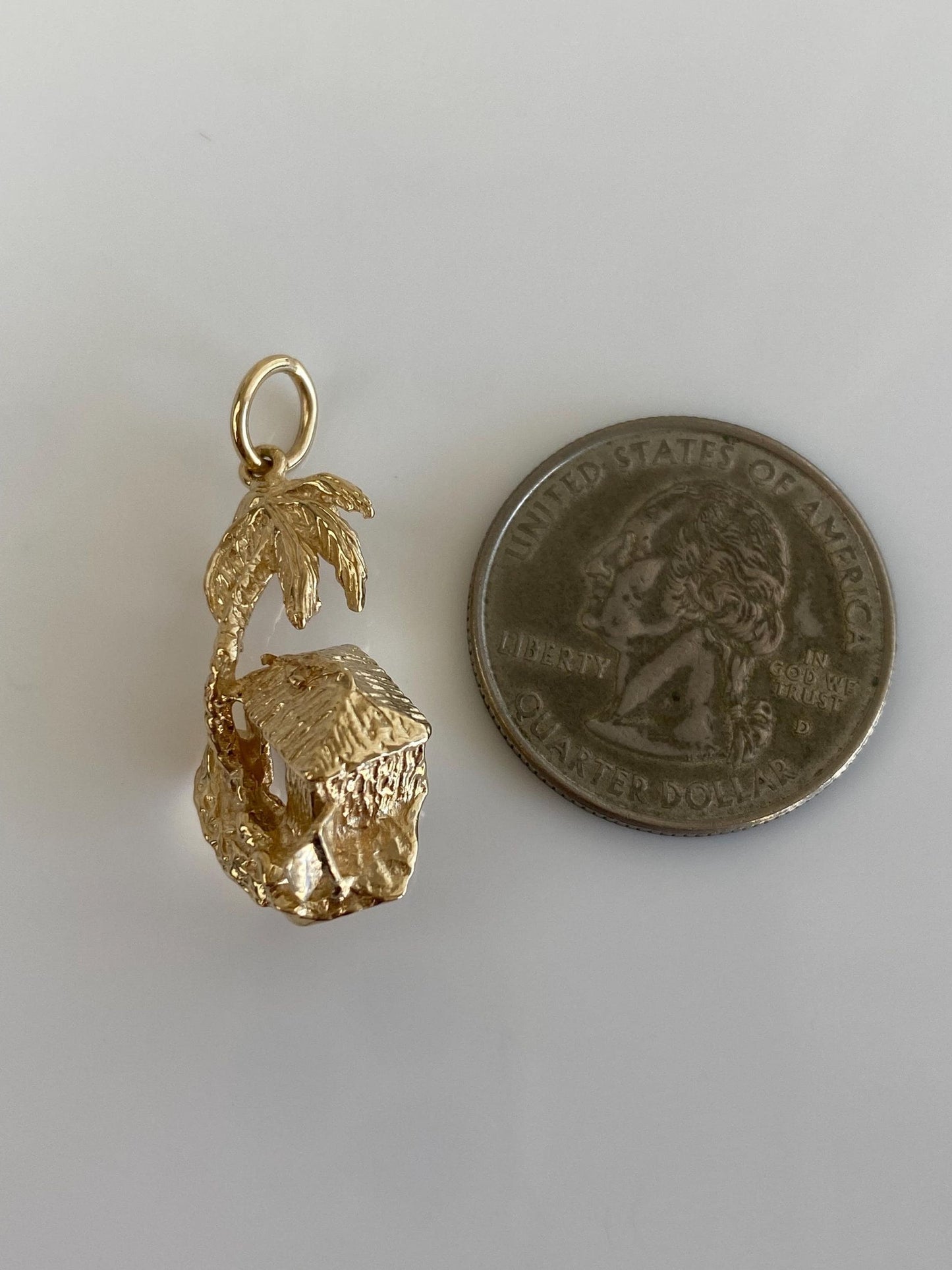 Vintage Solid 14k Yellow Gold Beach Hut Charm