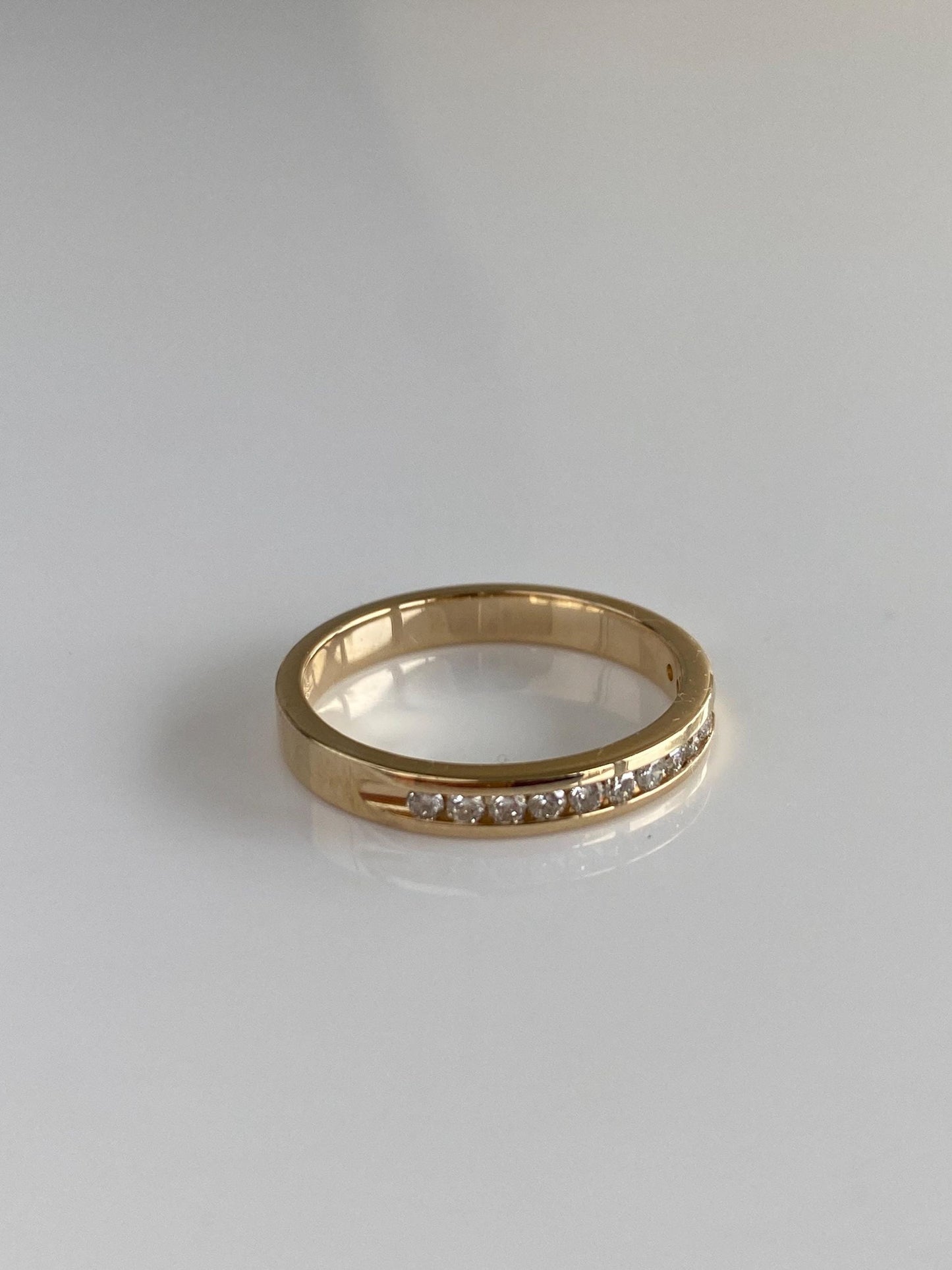Vintage Solid 14k Yellow Gold Diamond Ring Band - Size 6.75