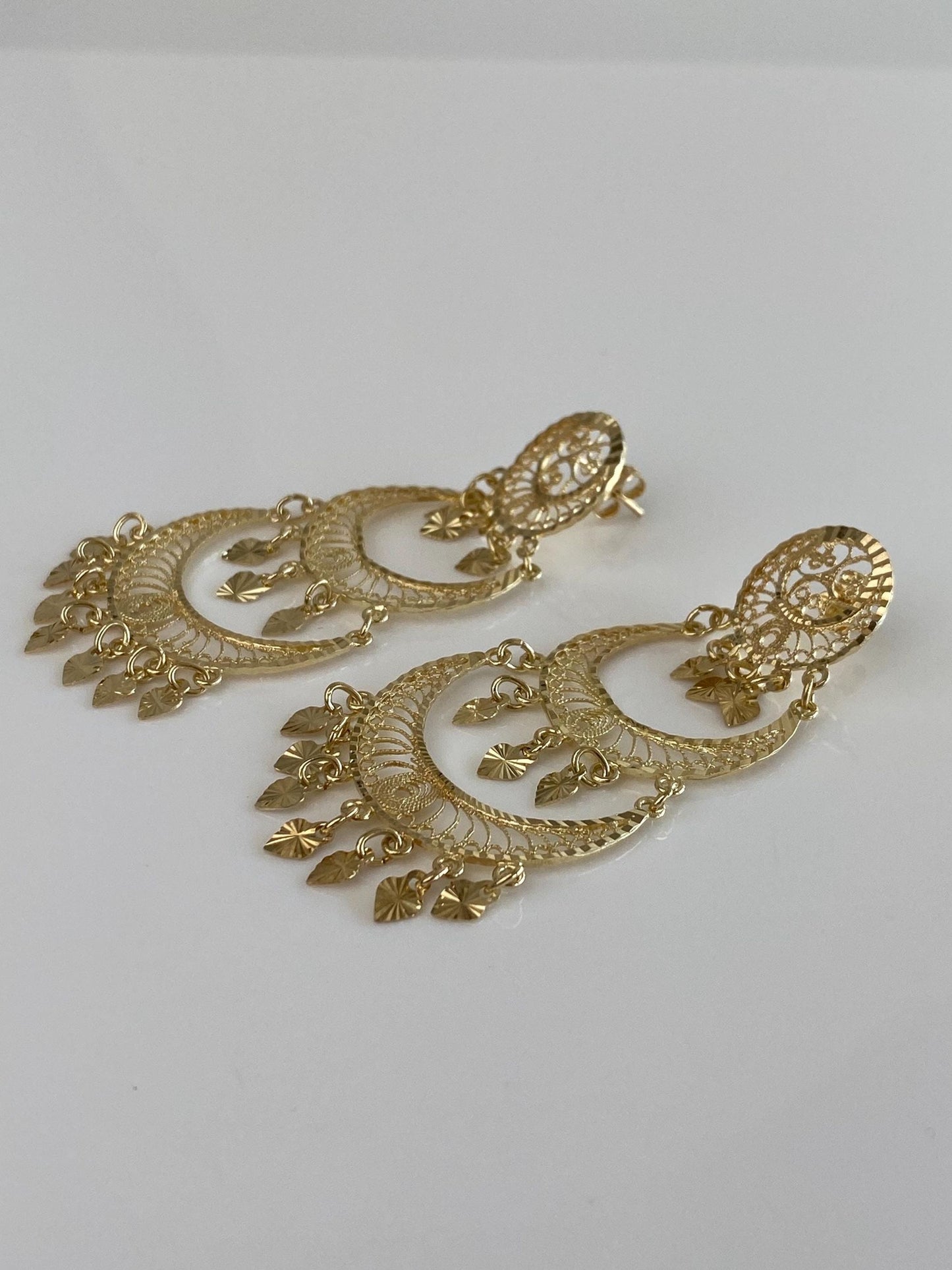 Vintage Solid 14k Yellow Gold Diamond Cut Filigree Chandelier Dangle Stud Earrings