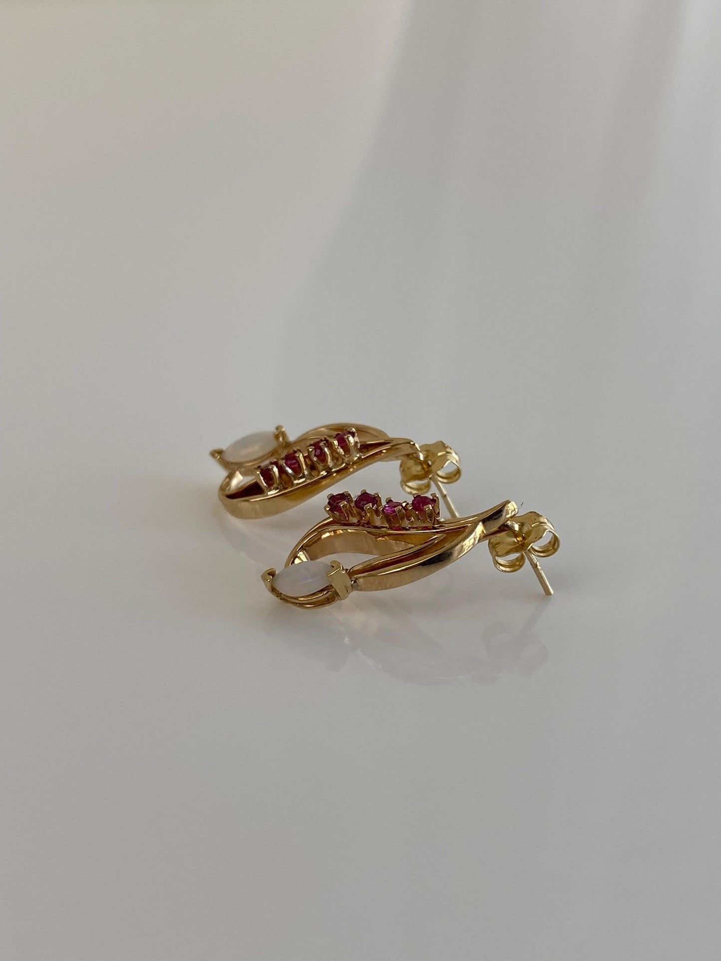 Vintage Solid 14k Yellow Gold Opal Pink Spinel Stud Earrings