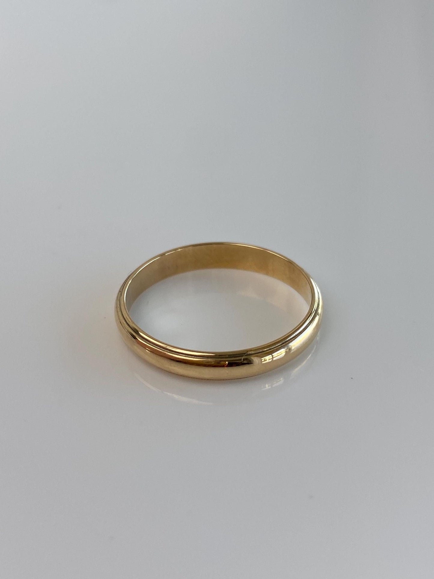 Vintage Solid 14k Yellow Gold Lined Ring Band - Size 10.25