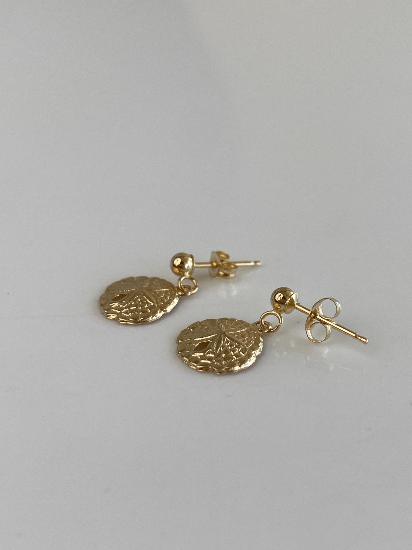 Vintage Solid 14k Yellow Gold Sand Dollar Dangle Stud Earrings