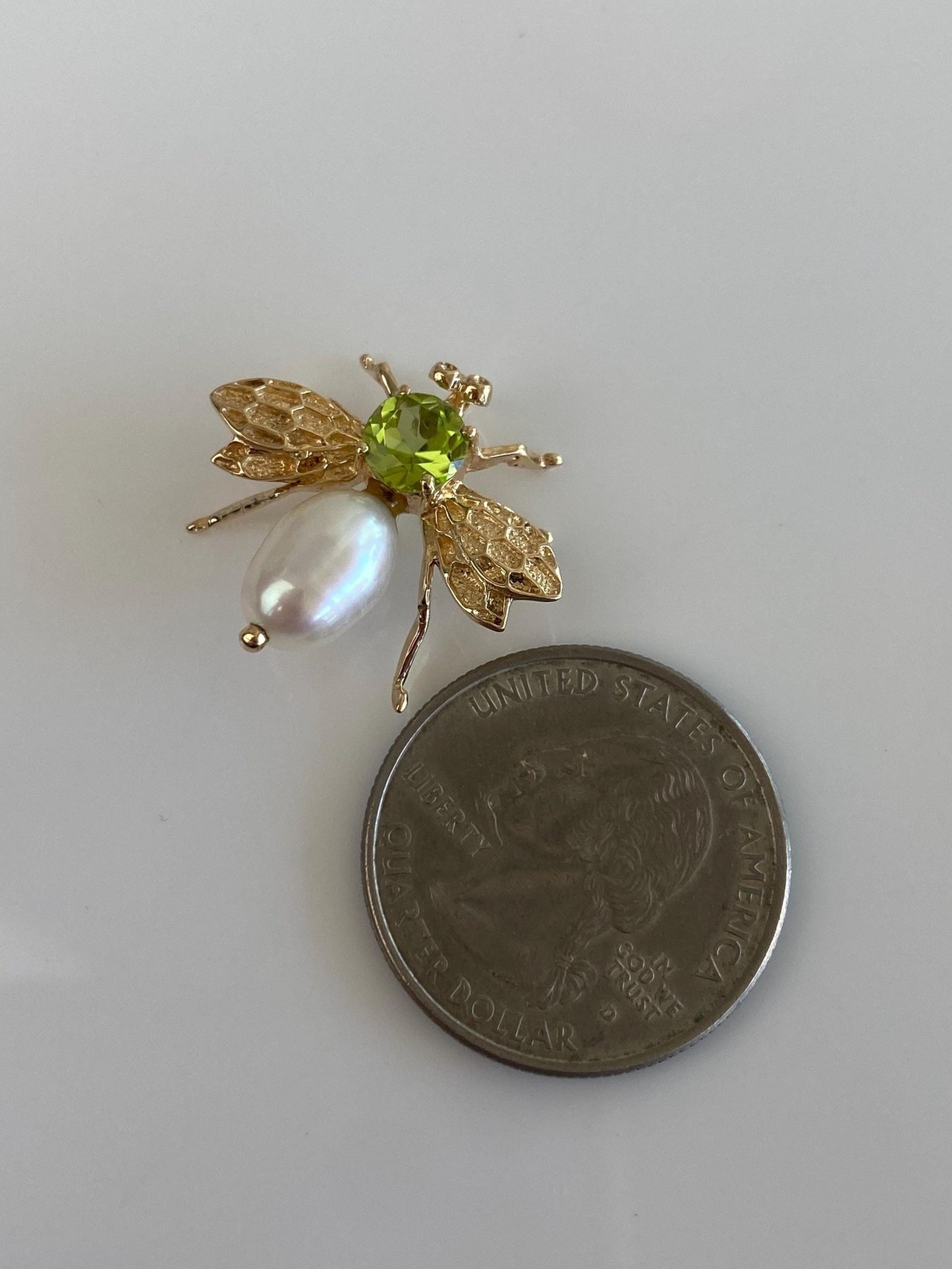 Vintage Solid 14k Yellow Gold Peridot Pearl Bee Slide Charm