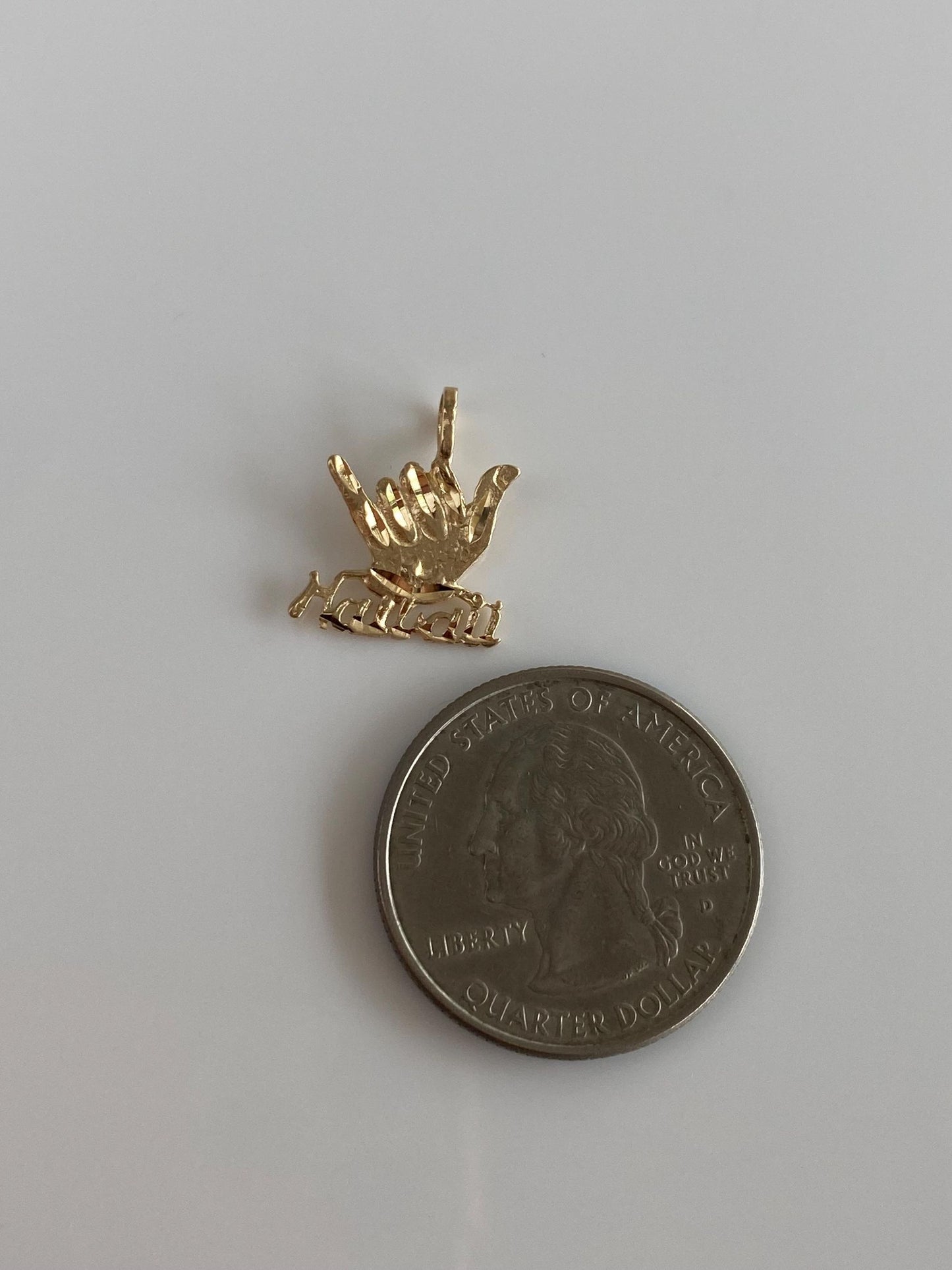 Vintage Solid 14k Yellow Gold Diamond Cut Shaka Hawaii Charm