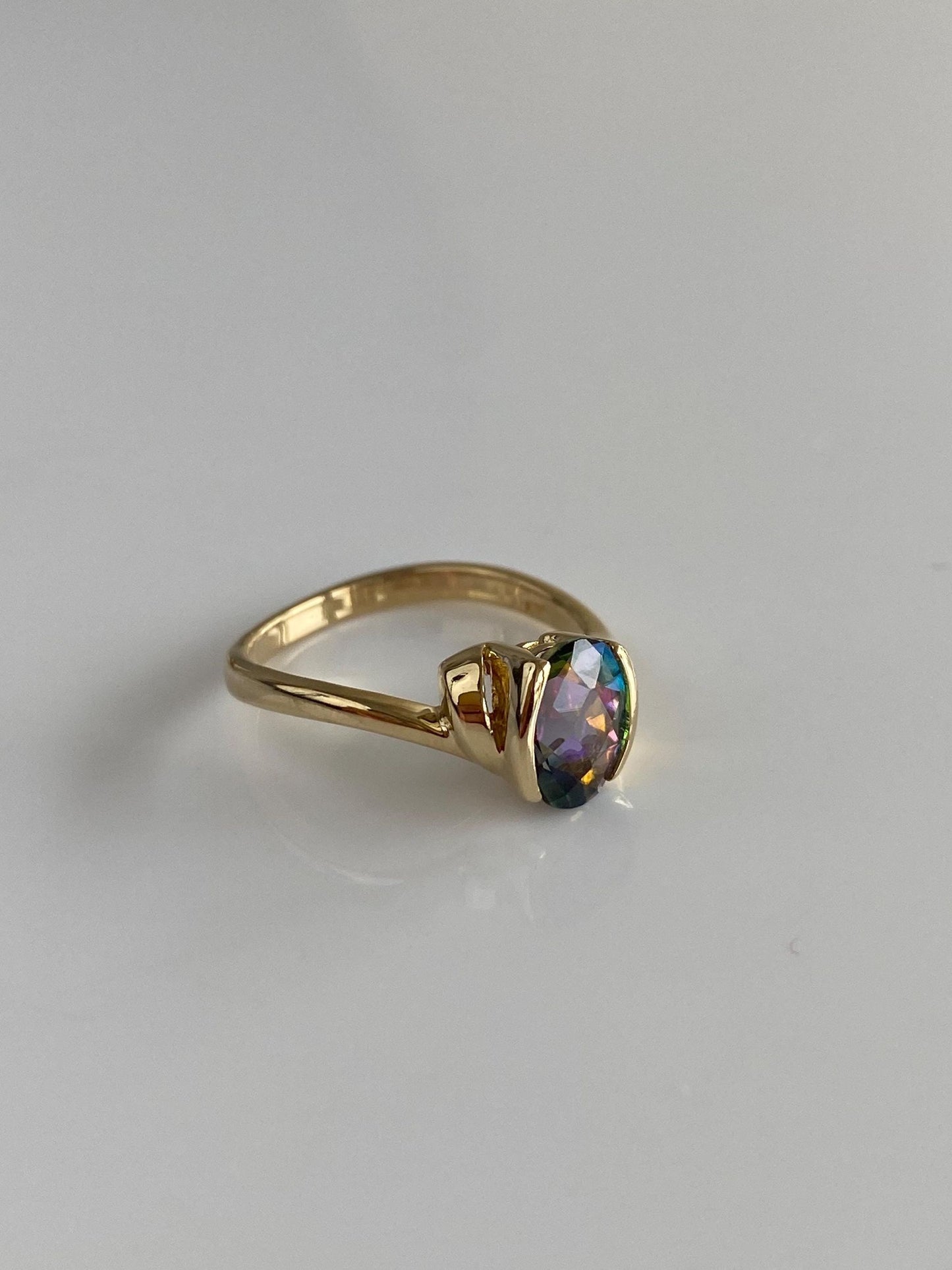 Vintage Solid 14k Yellow Gold Mystic Topaz Ring - Size 6