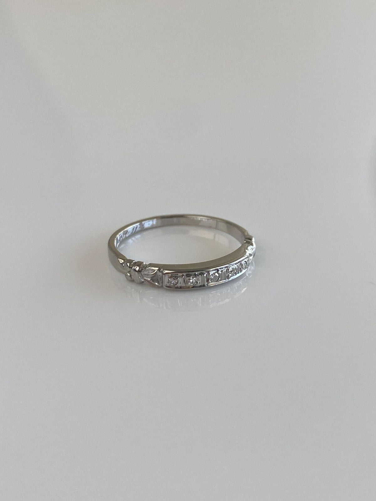 Vintage Solid 14k White Gold Clear Sapphire Ring Band - Size 4.25