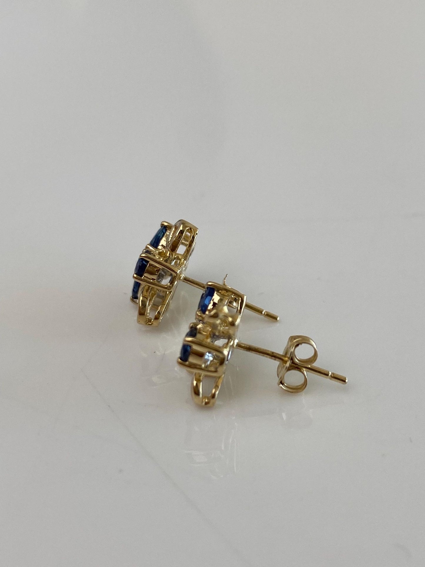 Vintage Solid 14k Yellow Gold Blue Sapphire Diamond Stud Earrings