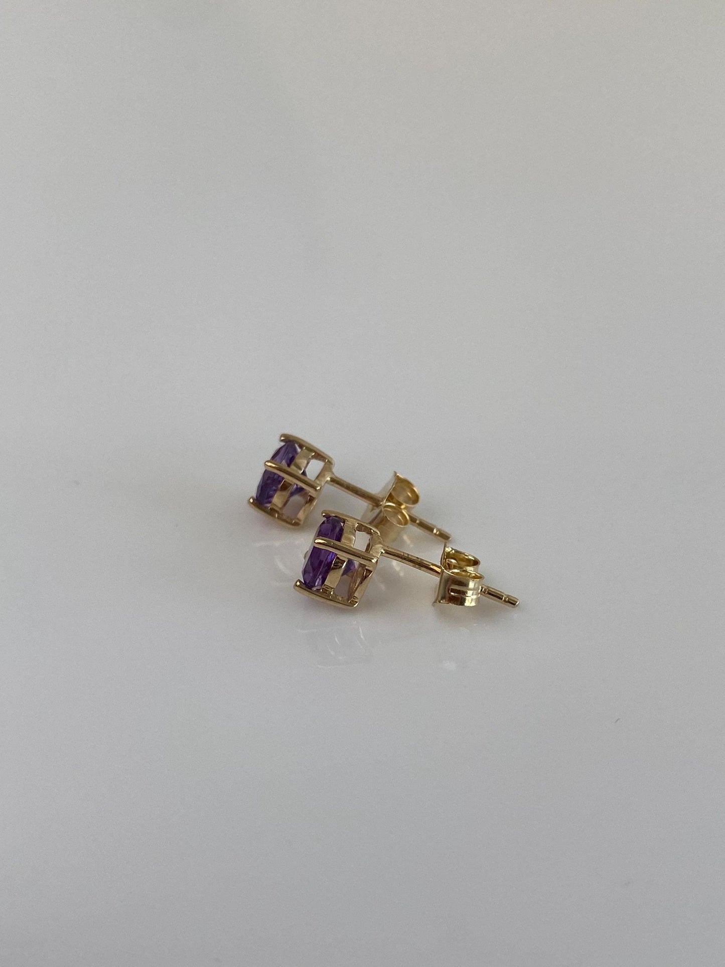 Vintage Solid 14k Yellow Gold Amethyst Stud Earrings