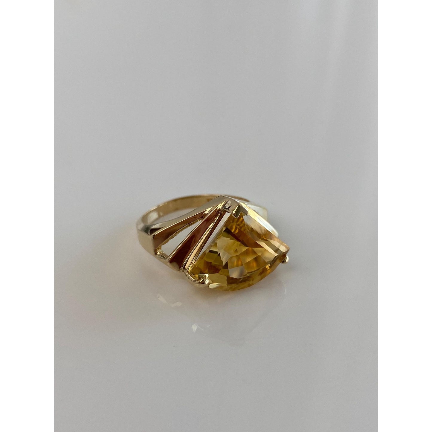 Vintage Solid 14k Yellow Gold Citrine Triangle Ring - Size 5.5