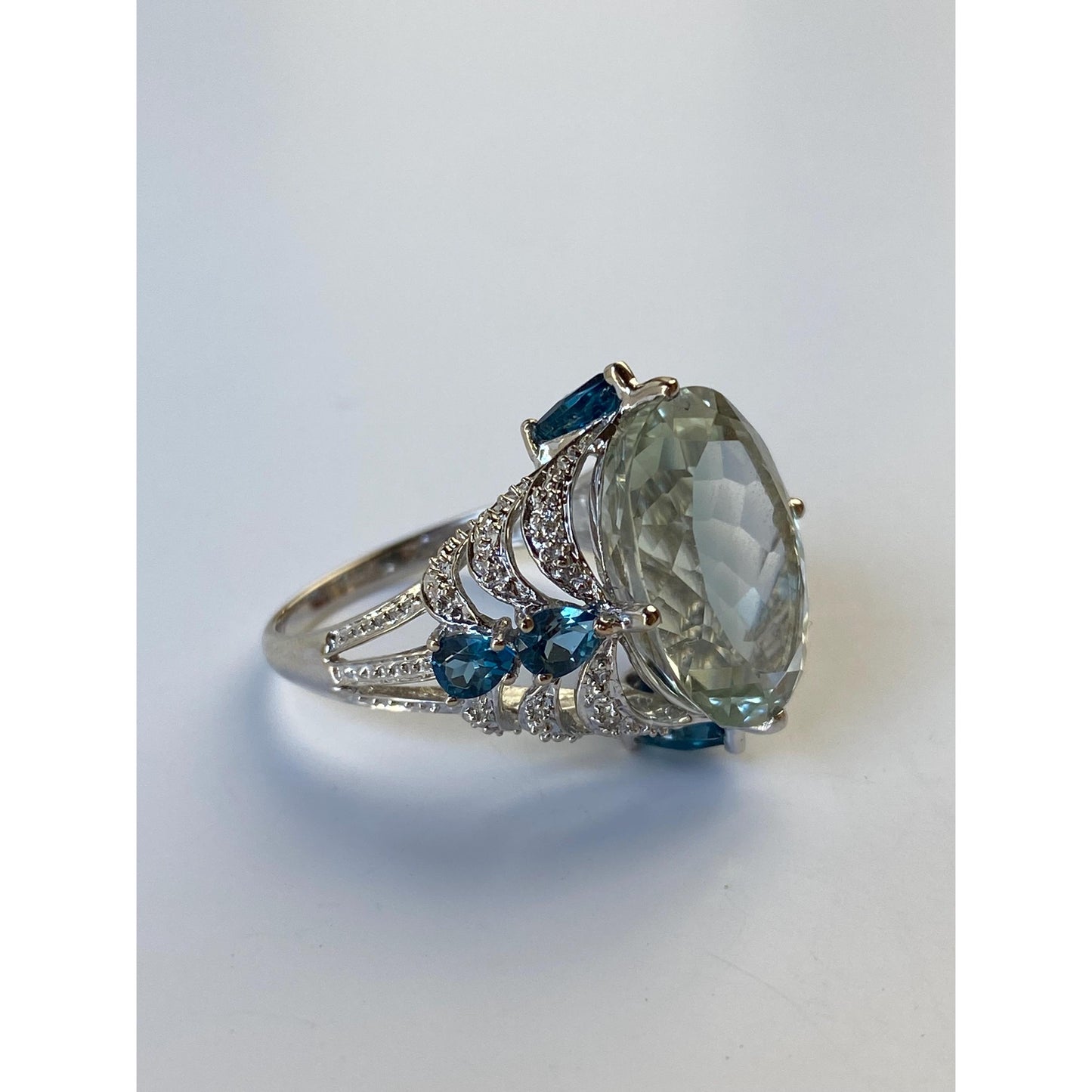 Vintage Solid 14k White Gold Diamond Green & Blue Quartz Ring - Size 7.75
