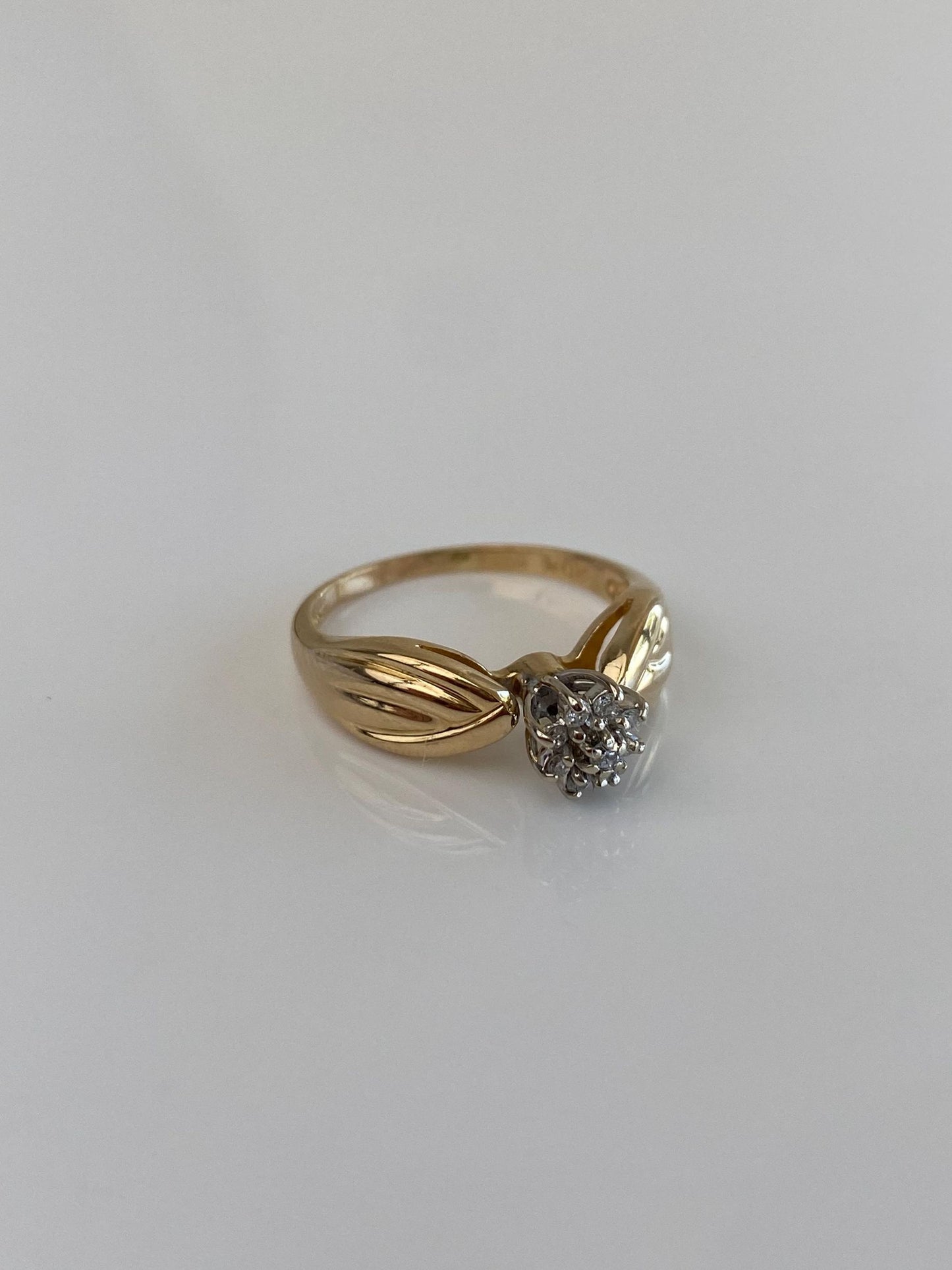 Vintage Solid 14k White & Yellow Gold Diamond Flower Ring - Size 6.75