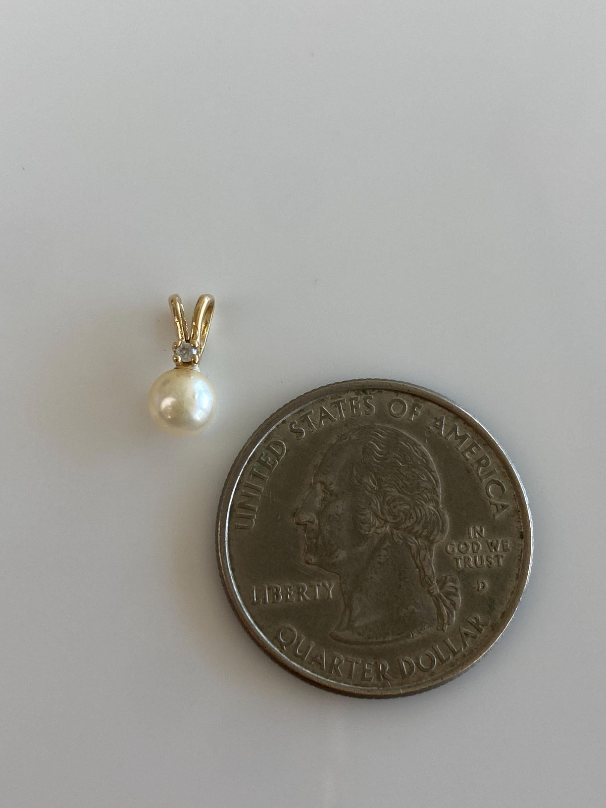 Vintage Solid 14k Yellow Gold Diamond Pearl Charm